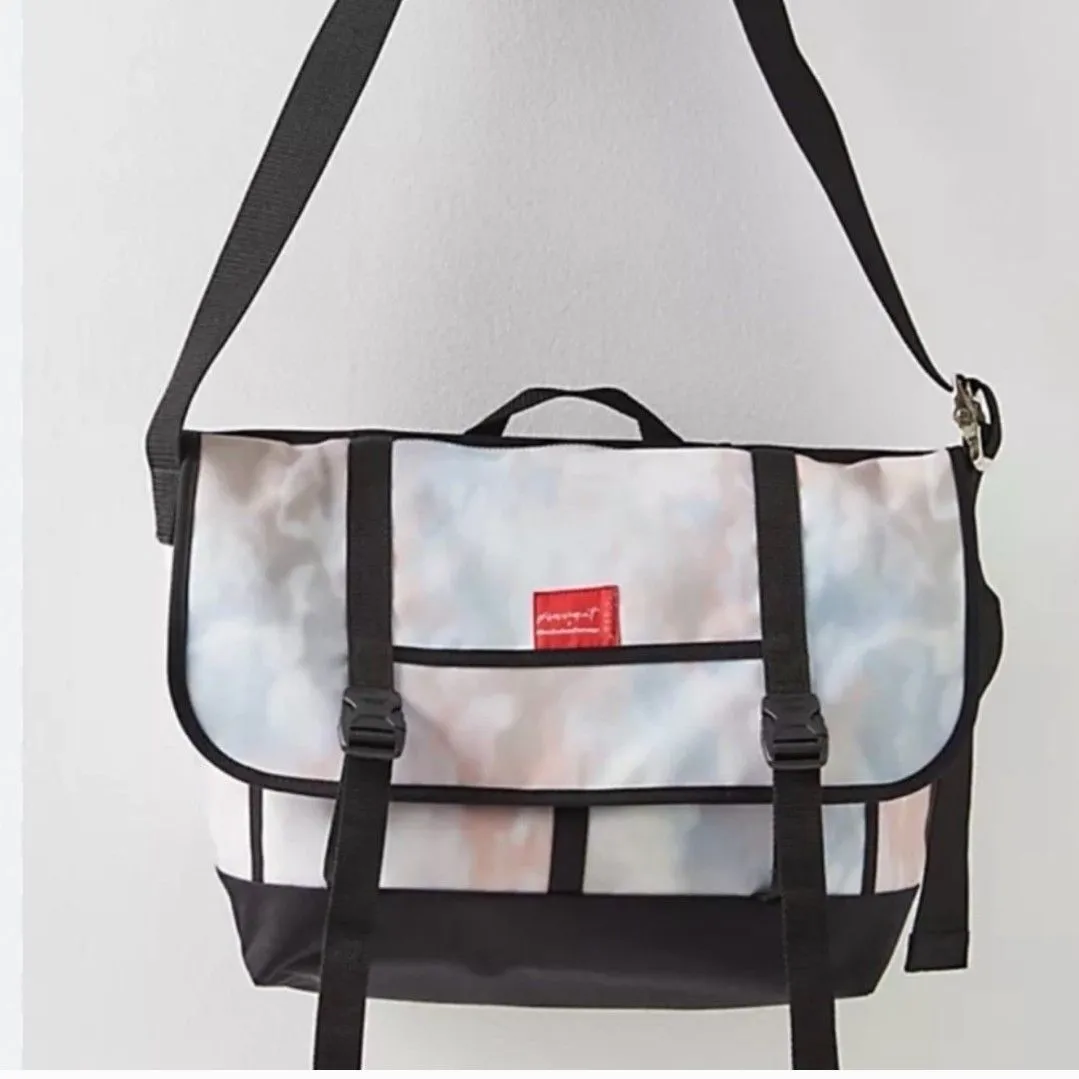 Product image for NWT Free People Movement Messenger Bag 