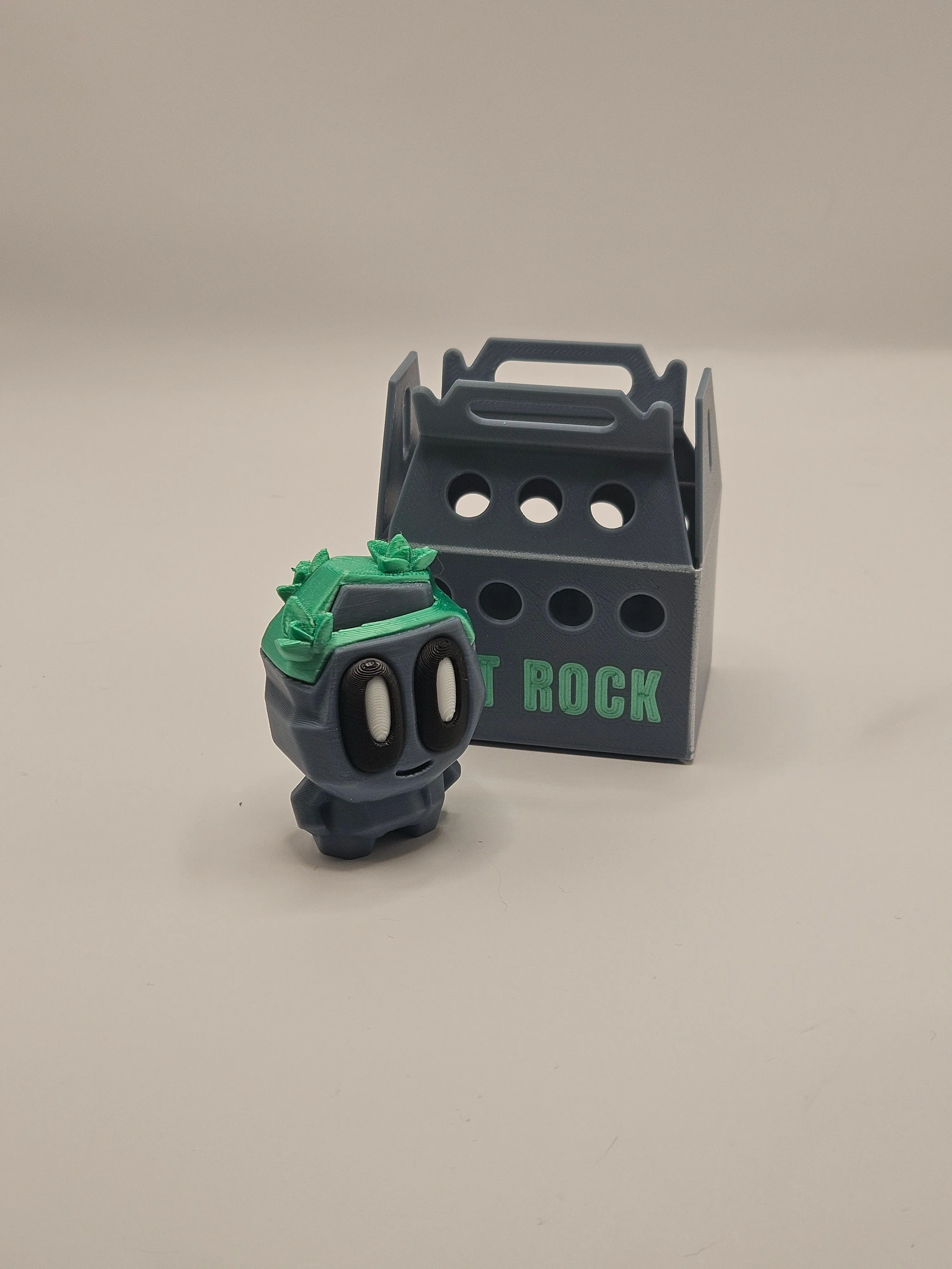Product image for Moss Rock w/ Blu Crate
