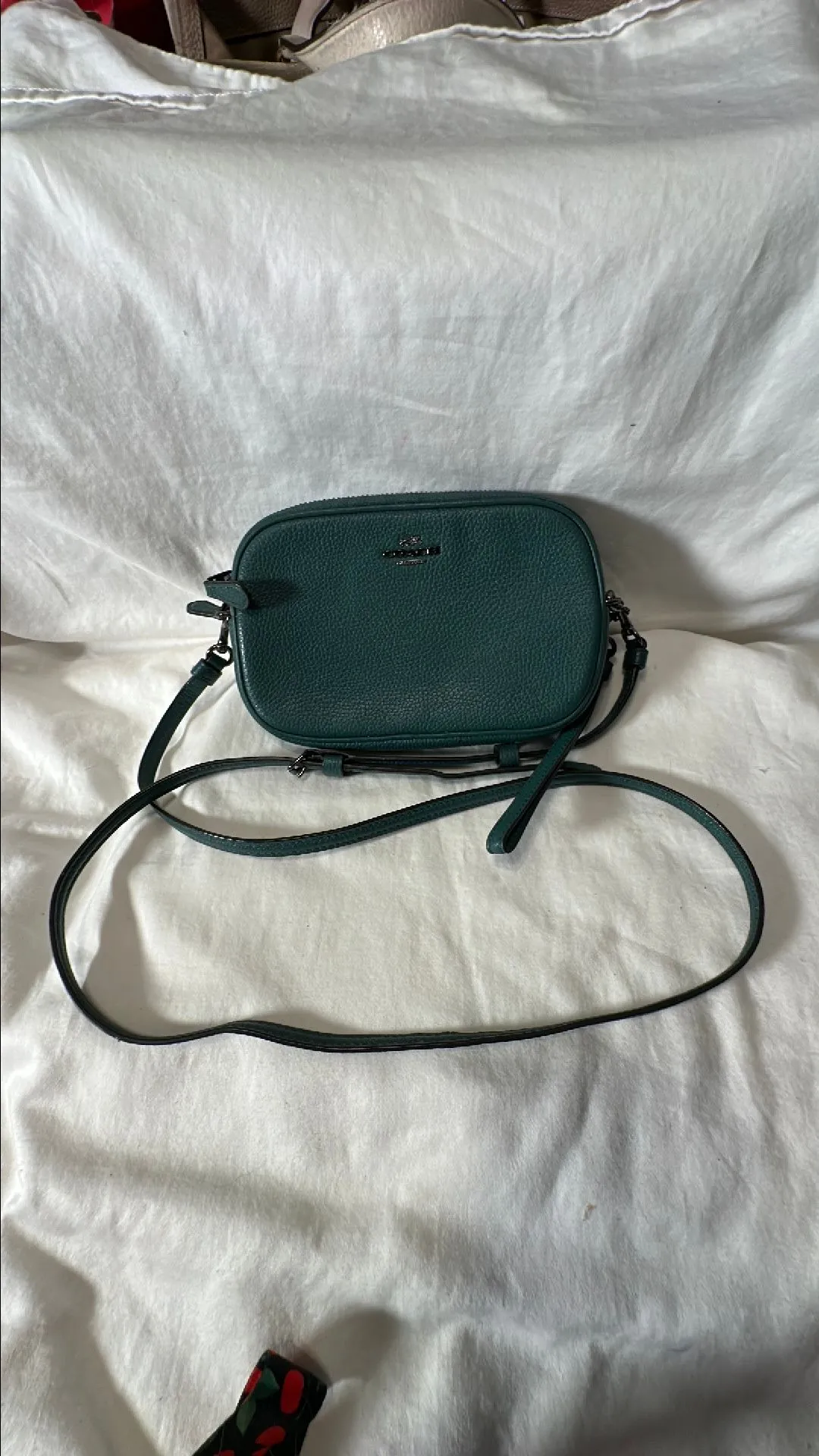 330c122b-d316-4d5e-94ff-4e414fda6752