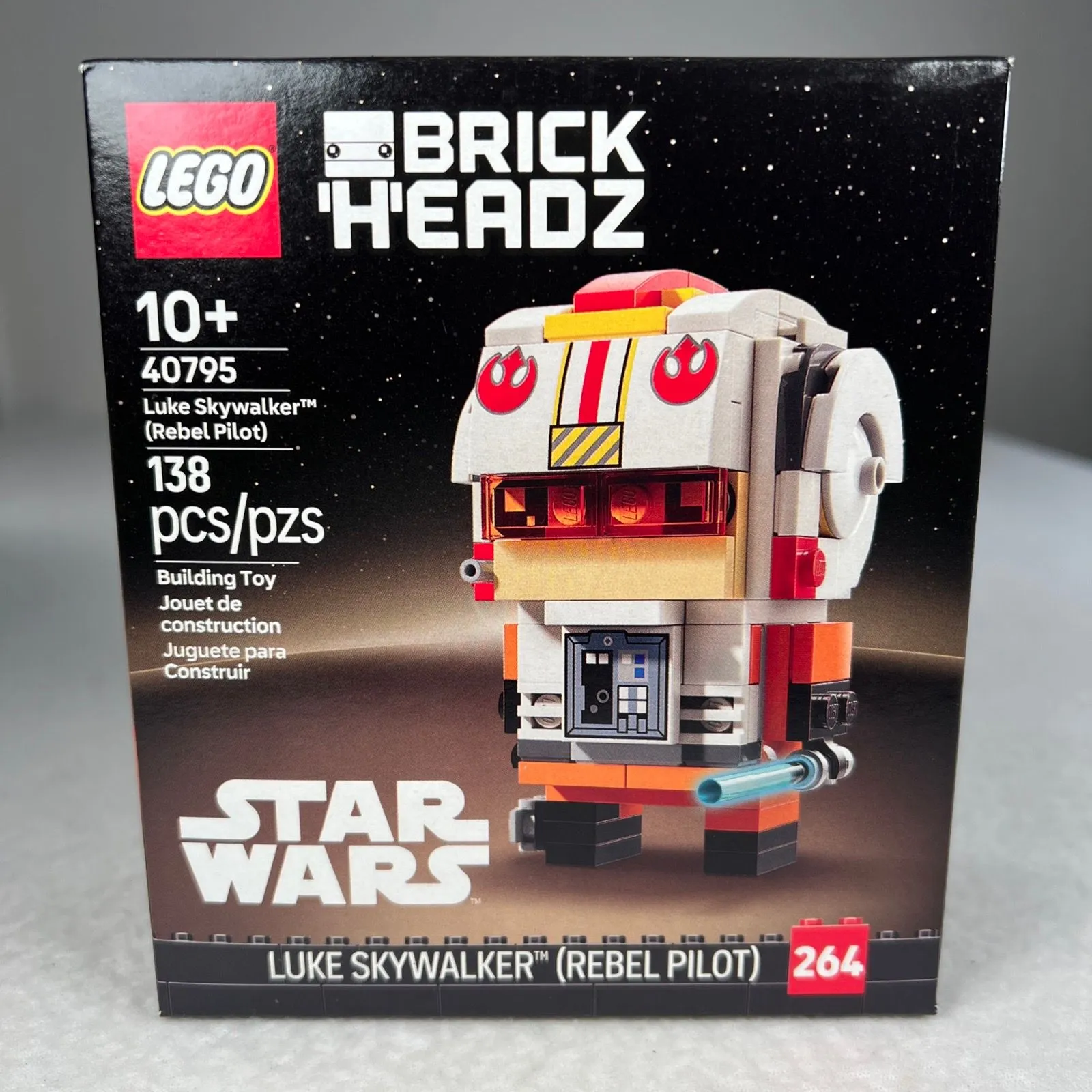 Product image for Lego Star Wars Luke Skywalker (Rebel Pilot) Brickheadz set 40795