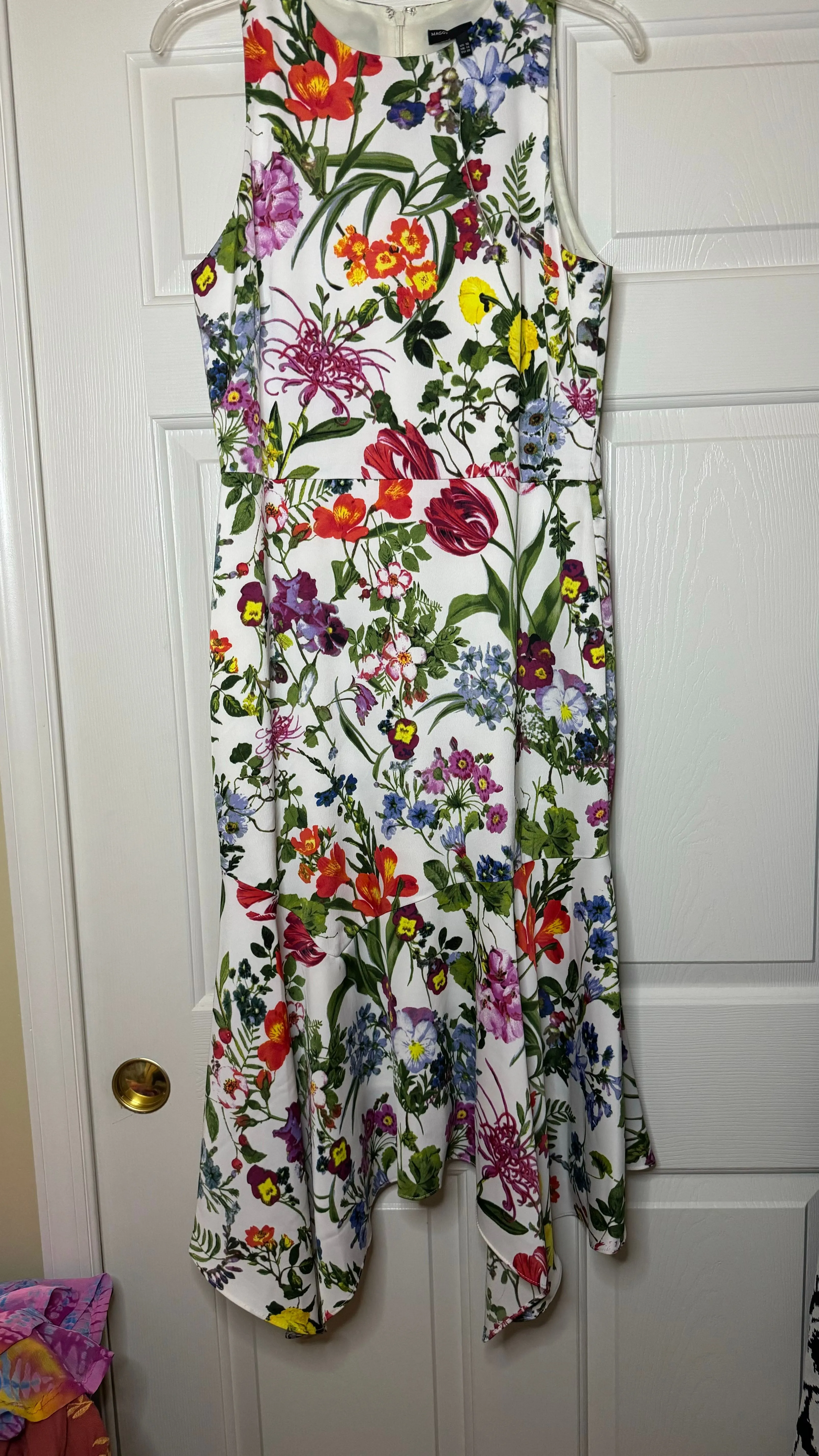 Product image for 15. Maggy London floral handkerchief hem dress Size 10
