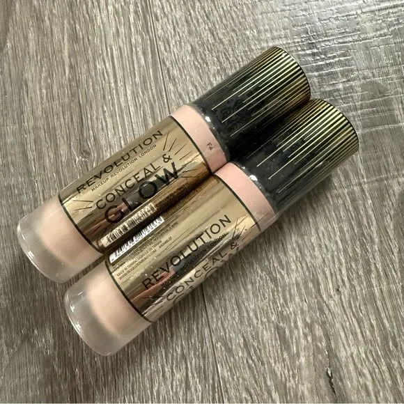 Product image for Revolution 2 Pack Conceal and Glow Illuminating Liquid Foundation F4