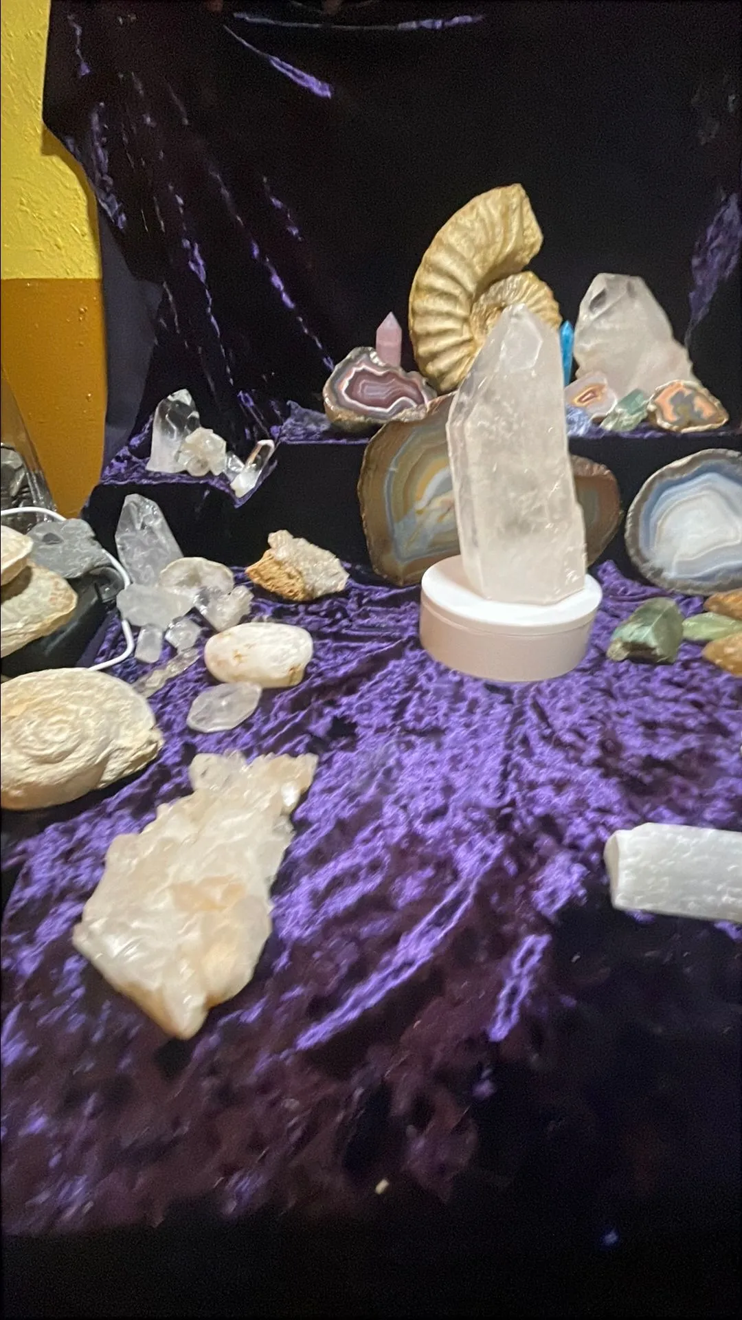 Product image for Single Point Quartz Crystal 6" Piece