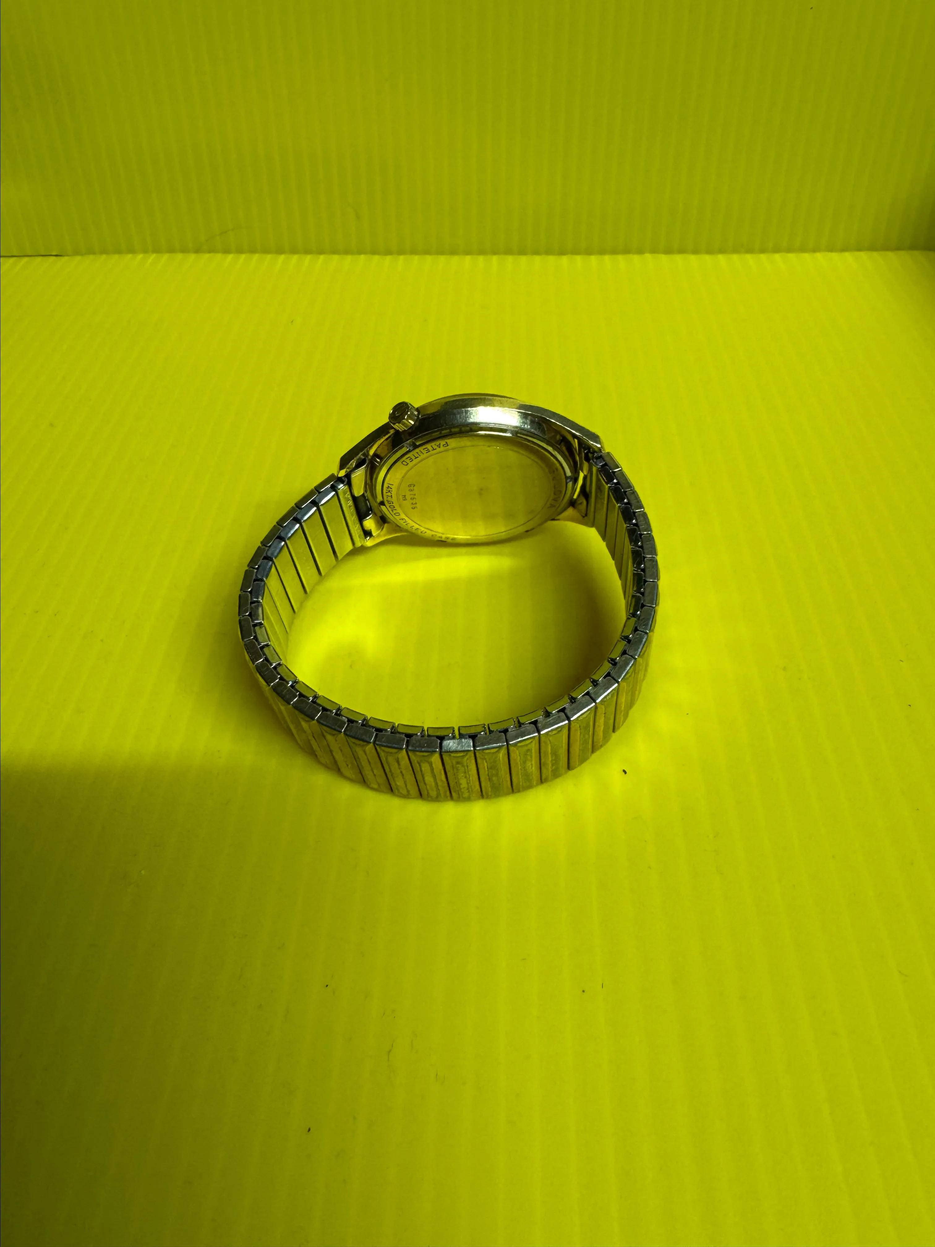Listing Image Blurred Background