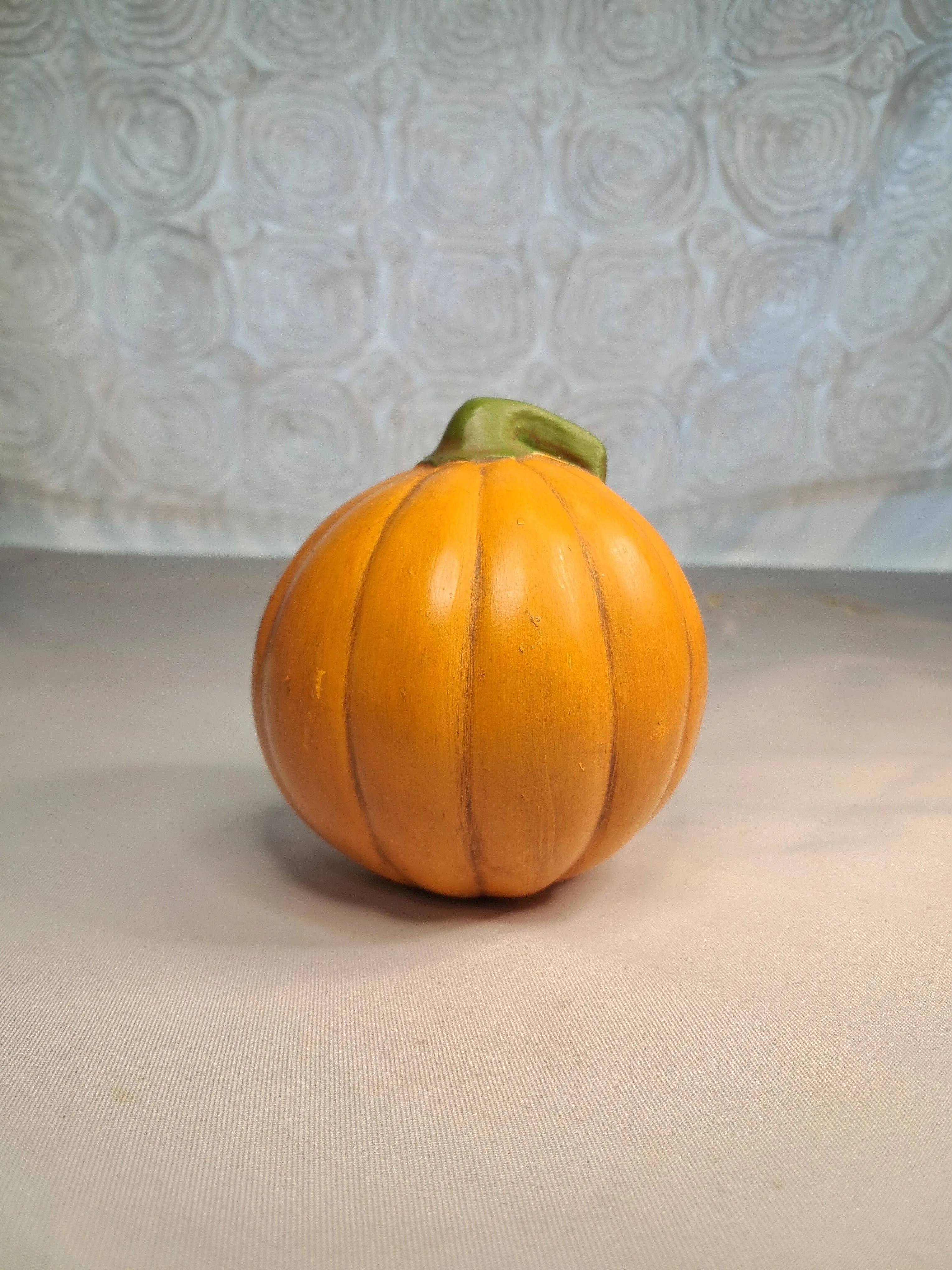 Listing Image Blurred Background