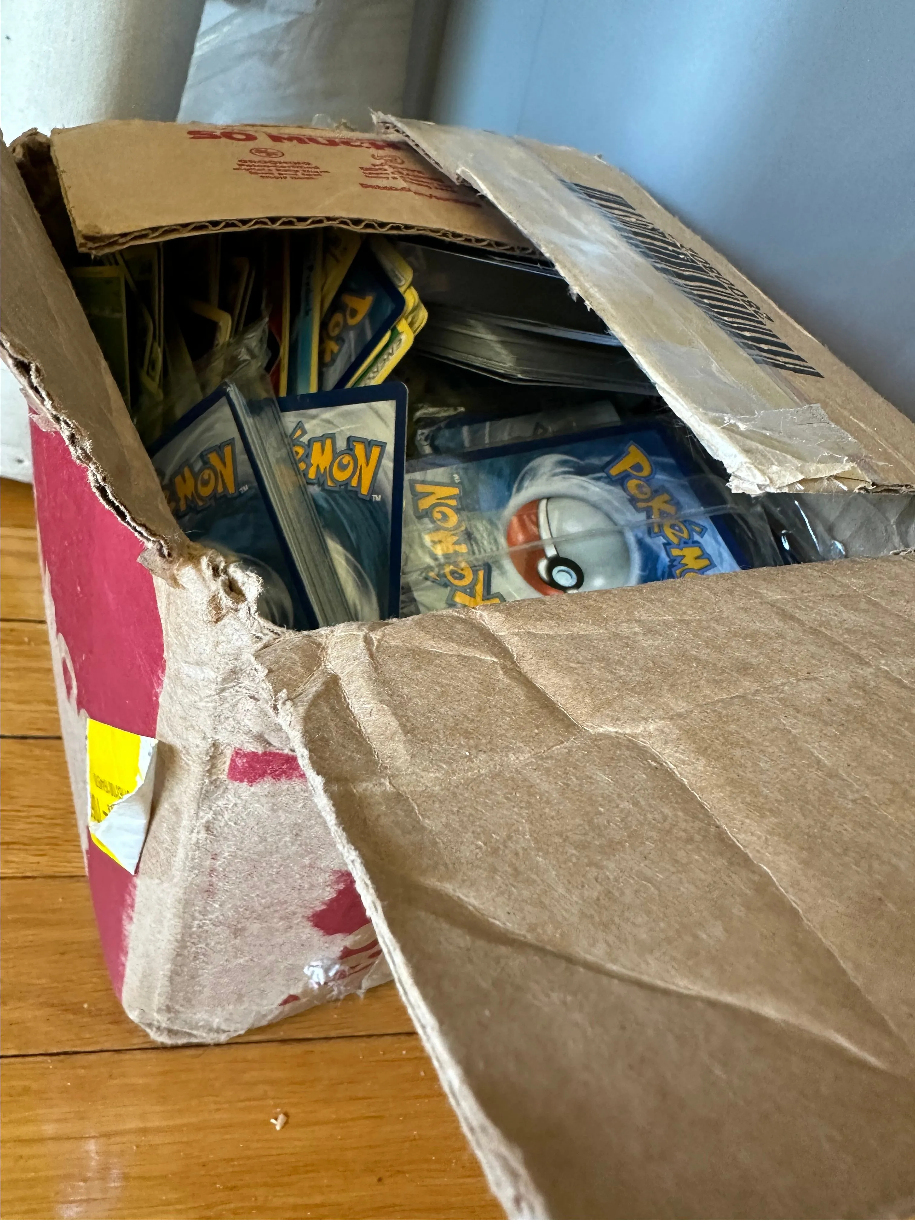 Product image for Giant box of Pokémon cards!