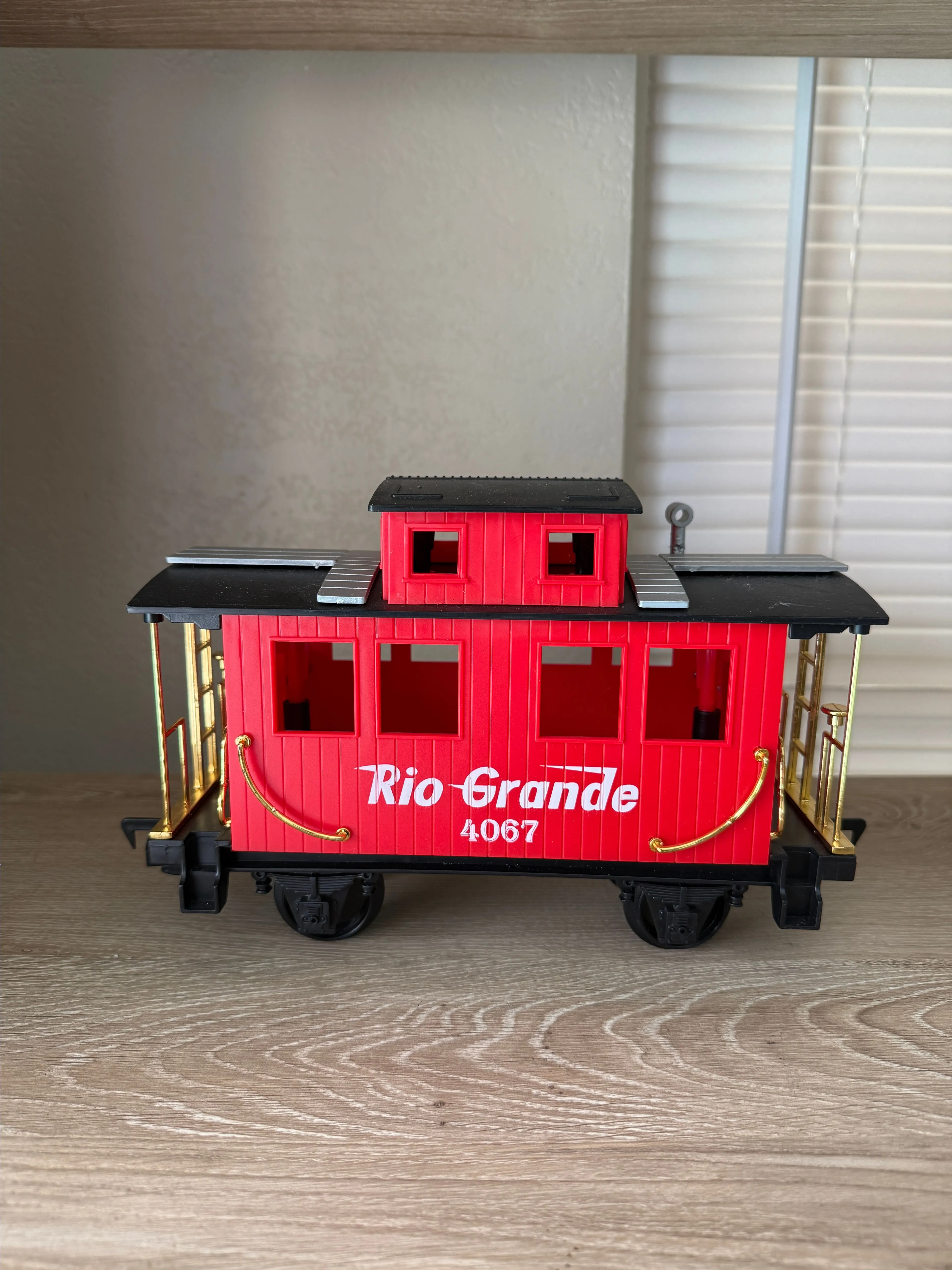 Product image for Scientific Toys #4067 Rio Grande Caboose Car G-Scale Excellent