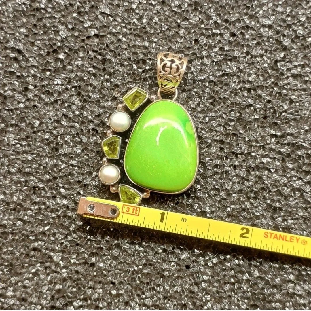 Product image for Large green Mojave turquoise pendant 