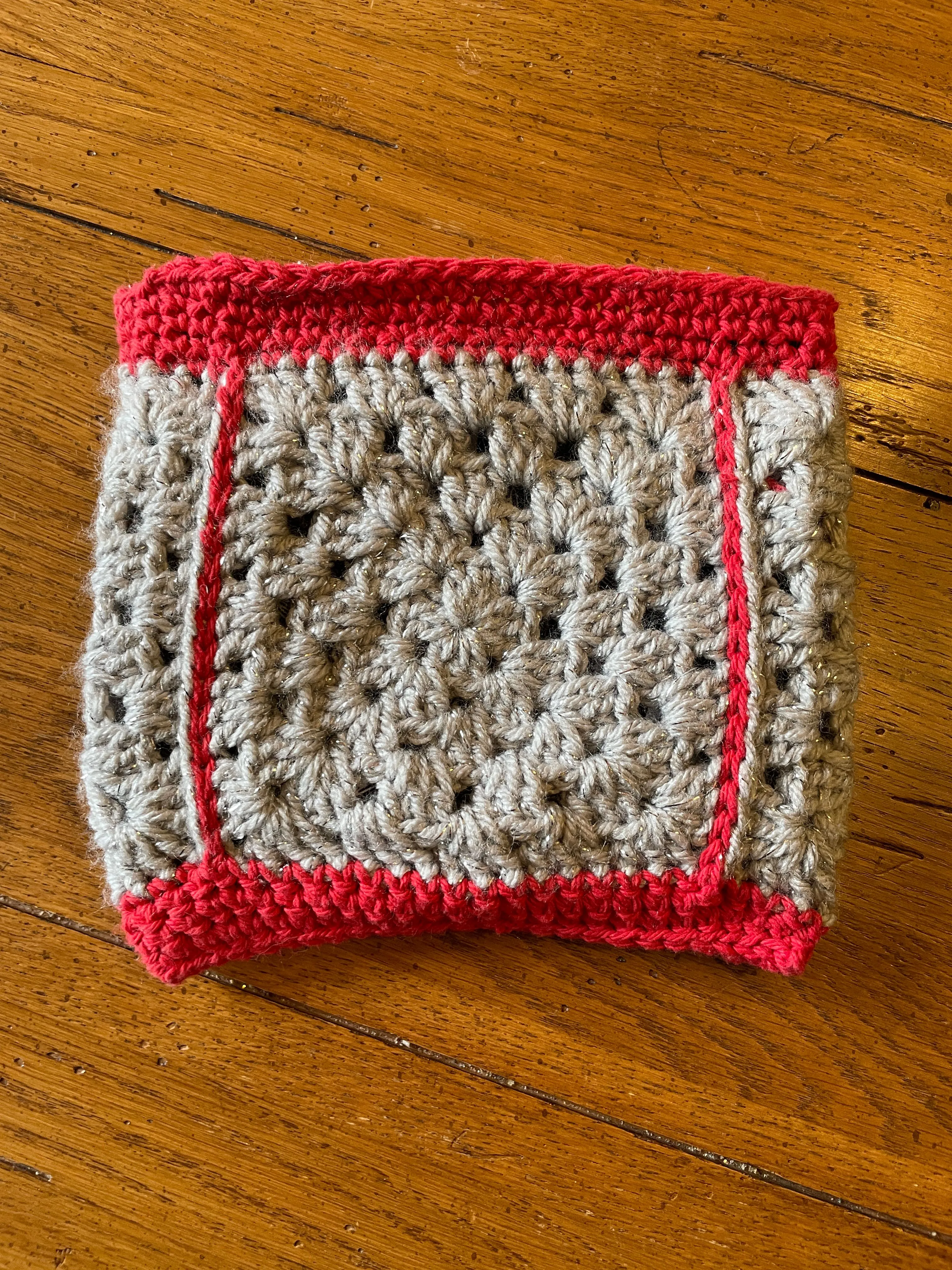 Product image for Crocheted Handbag (Silver/Black Feathers)