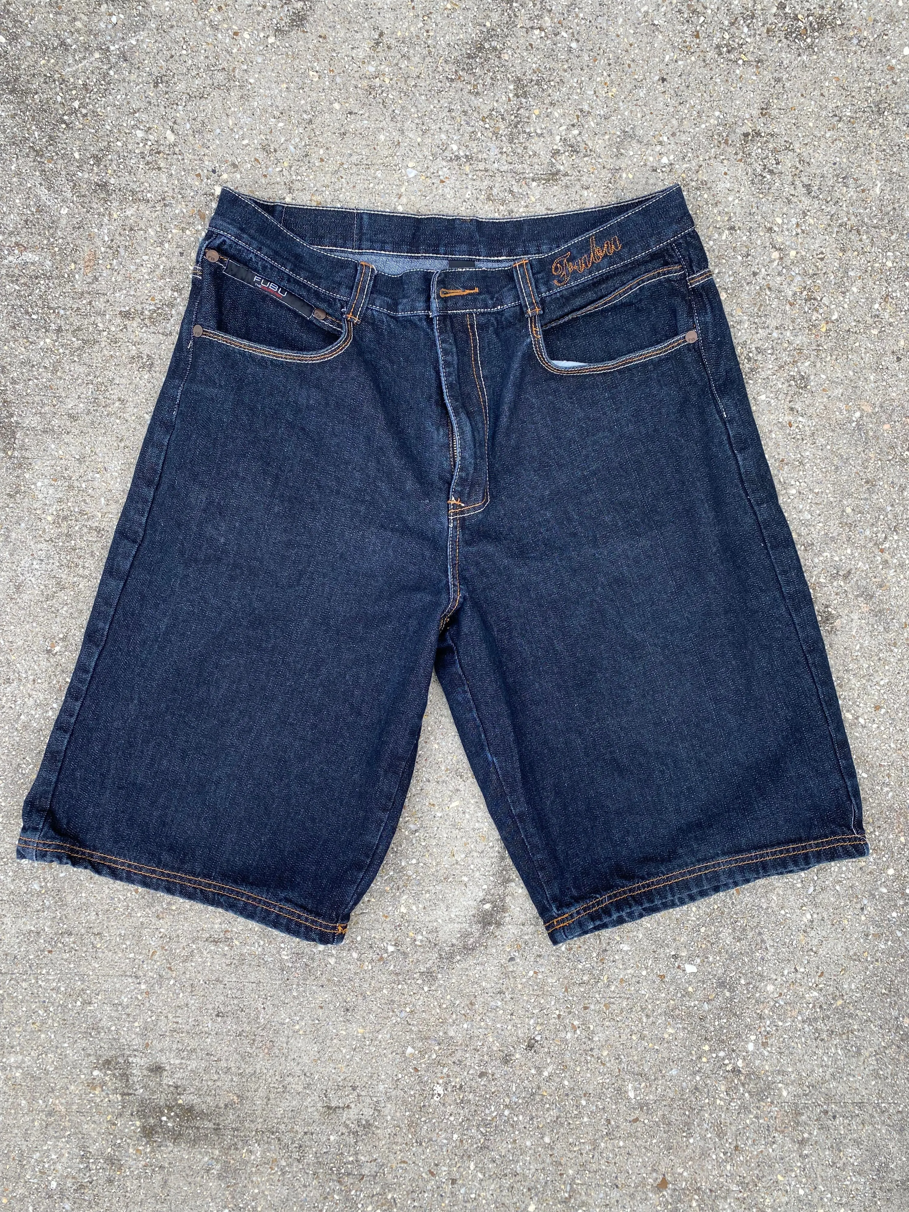 Listing Image Blurred Background