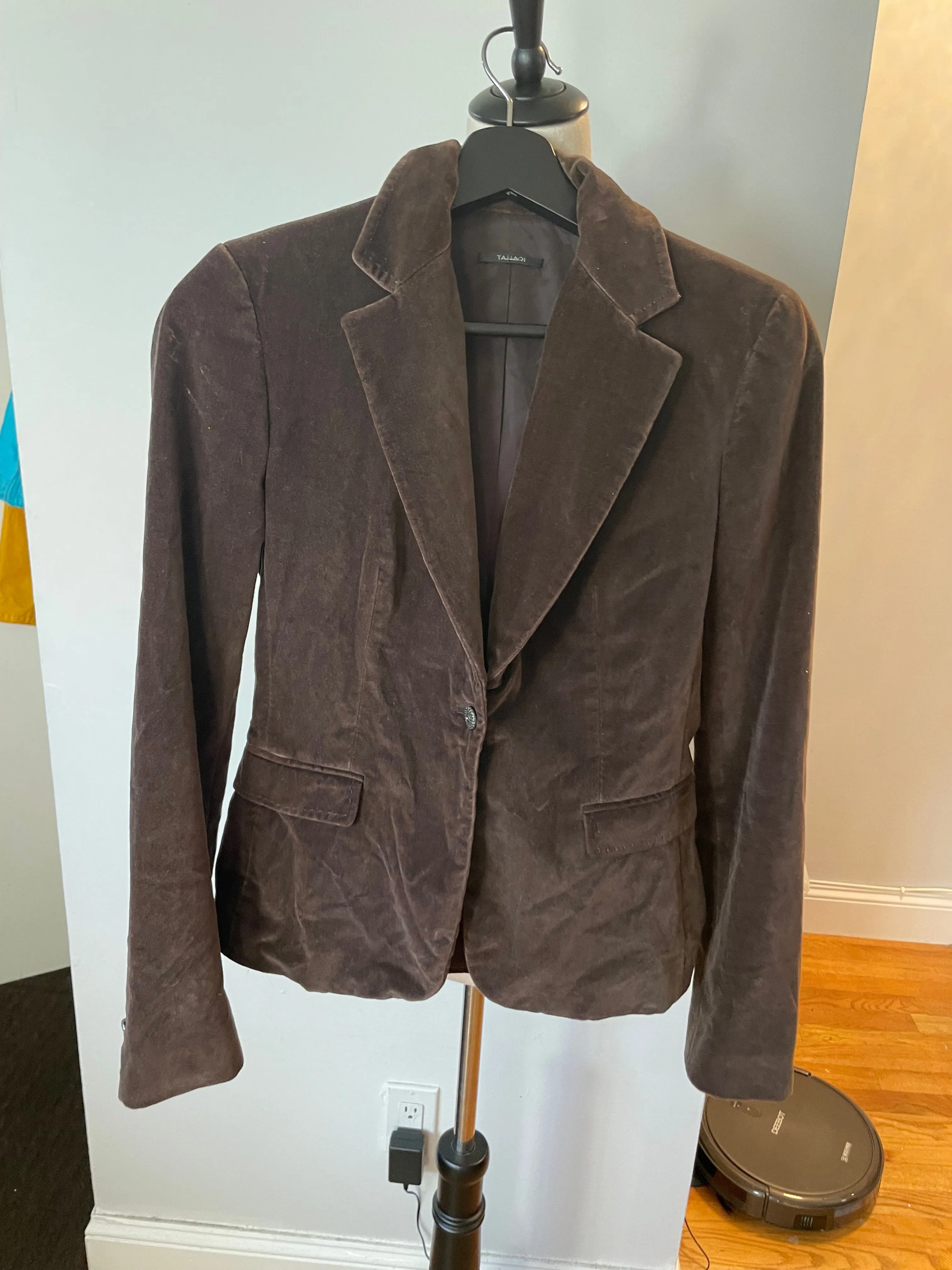 Listing Image Blurred Background