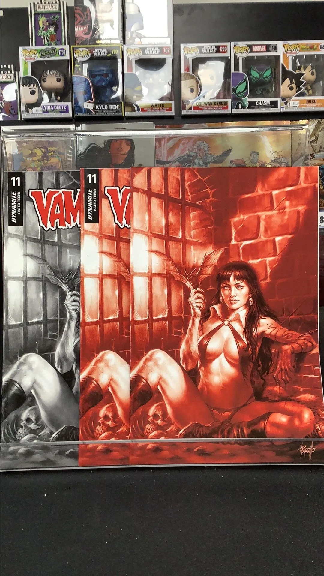 Product image for Vampirella #11 Parrillo incentive 3 pack