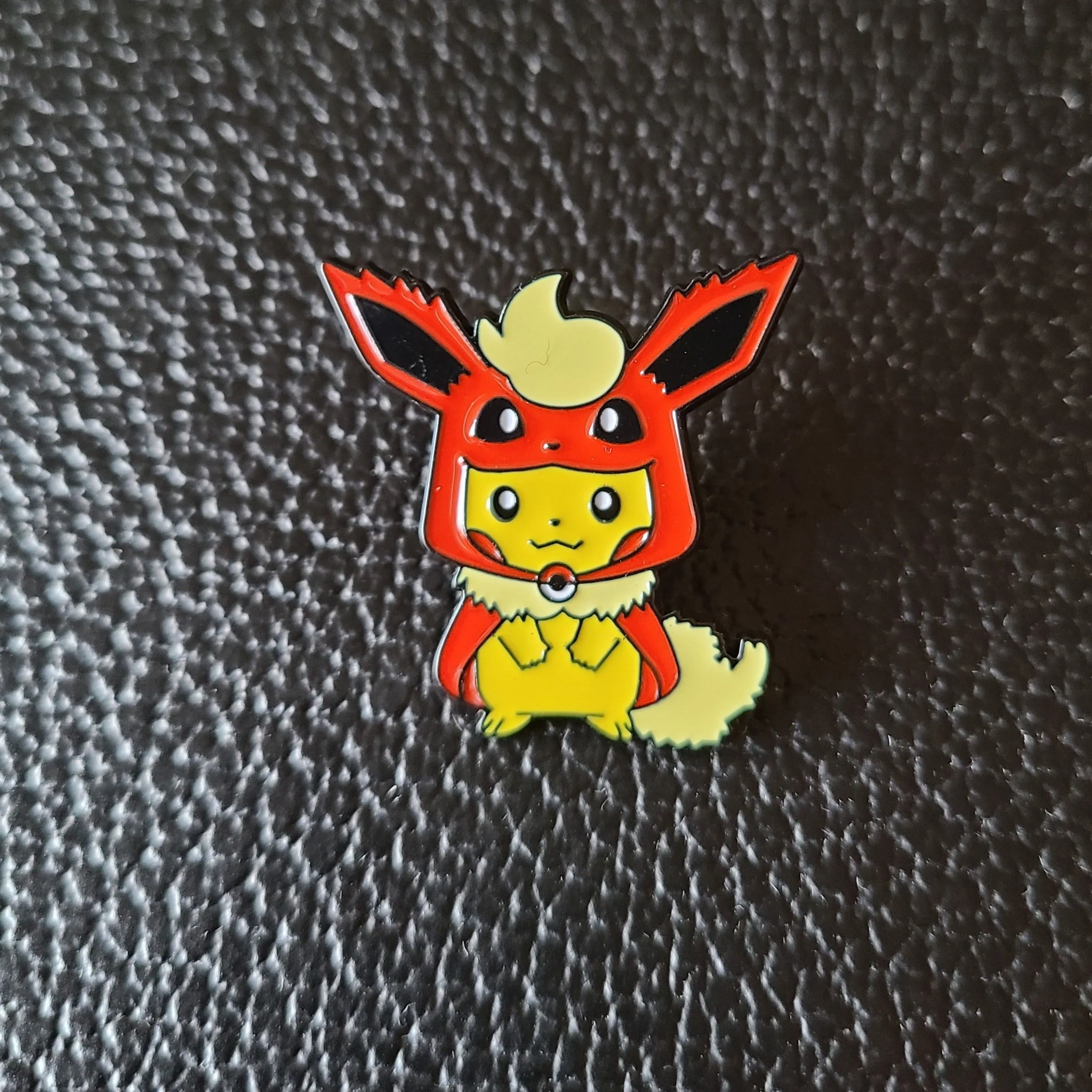 Product image for PIN - Poncho Pika Flareon