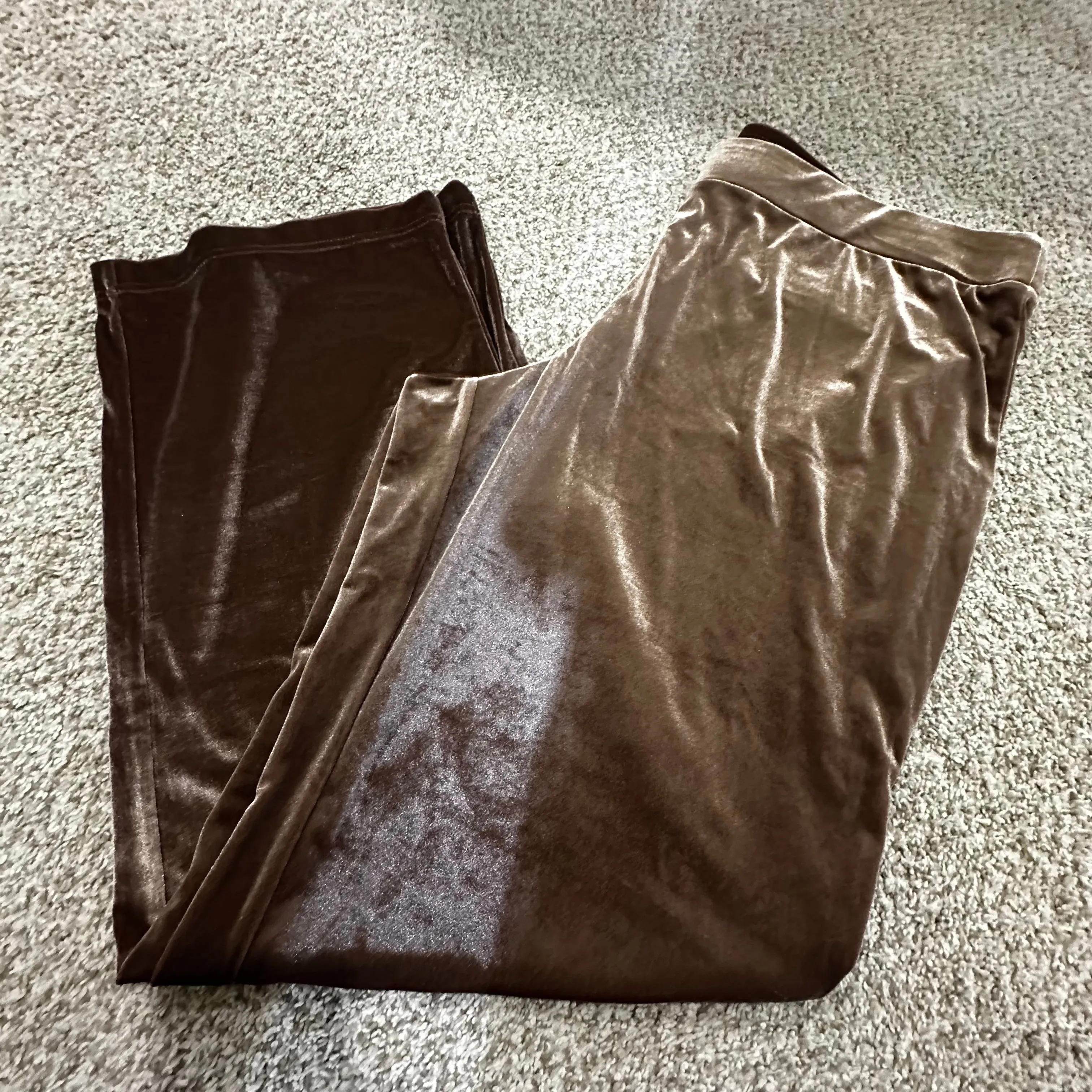 Product image for Women’s Size XL Isaac Mizrahi Live! Brown Velvet Wide Leg Lounge Pants