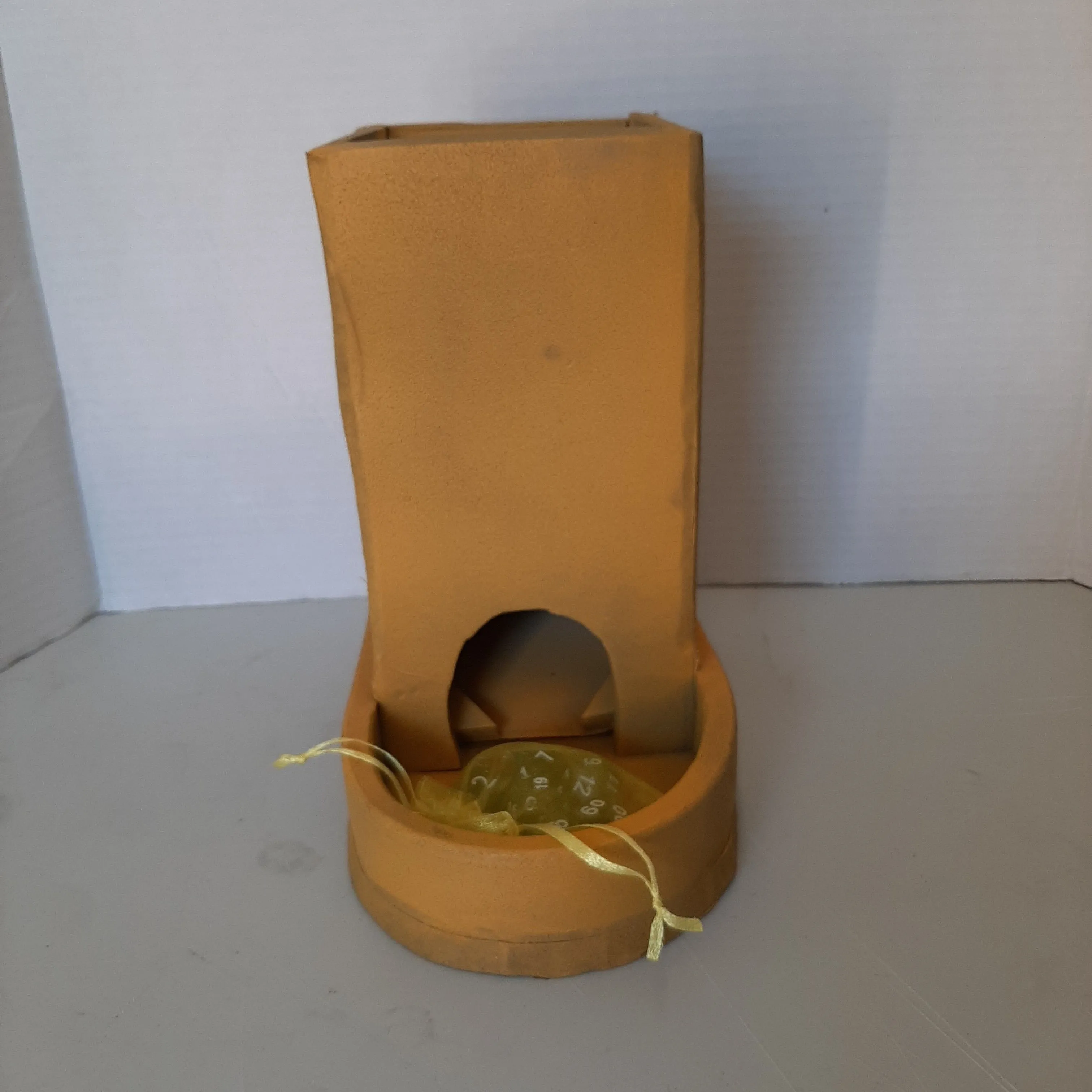 Product image for D&D Dixe Tiwer w/ Dice (yellow)