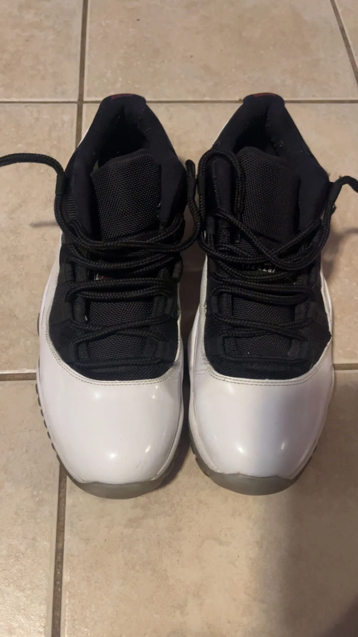 jordan 11s tuxedo