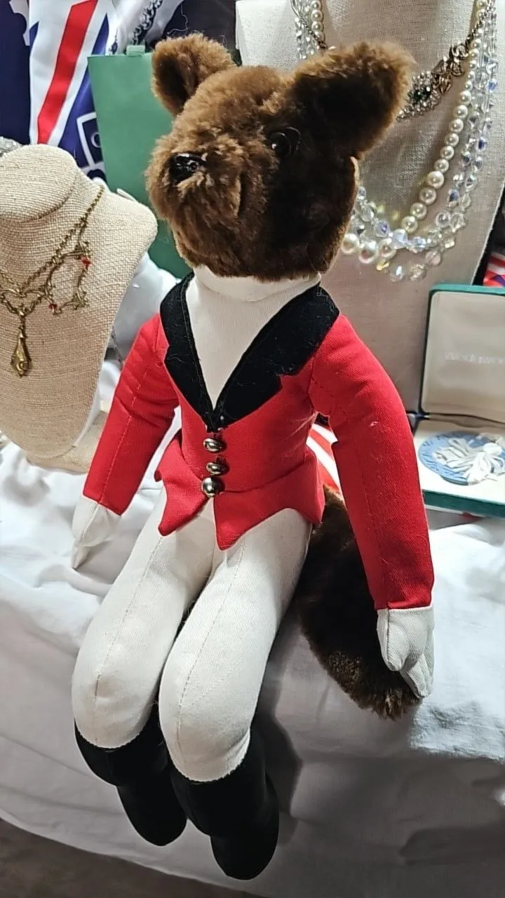 Product image for shelf sitting fox