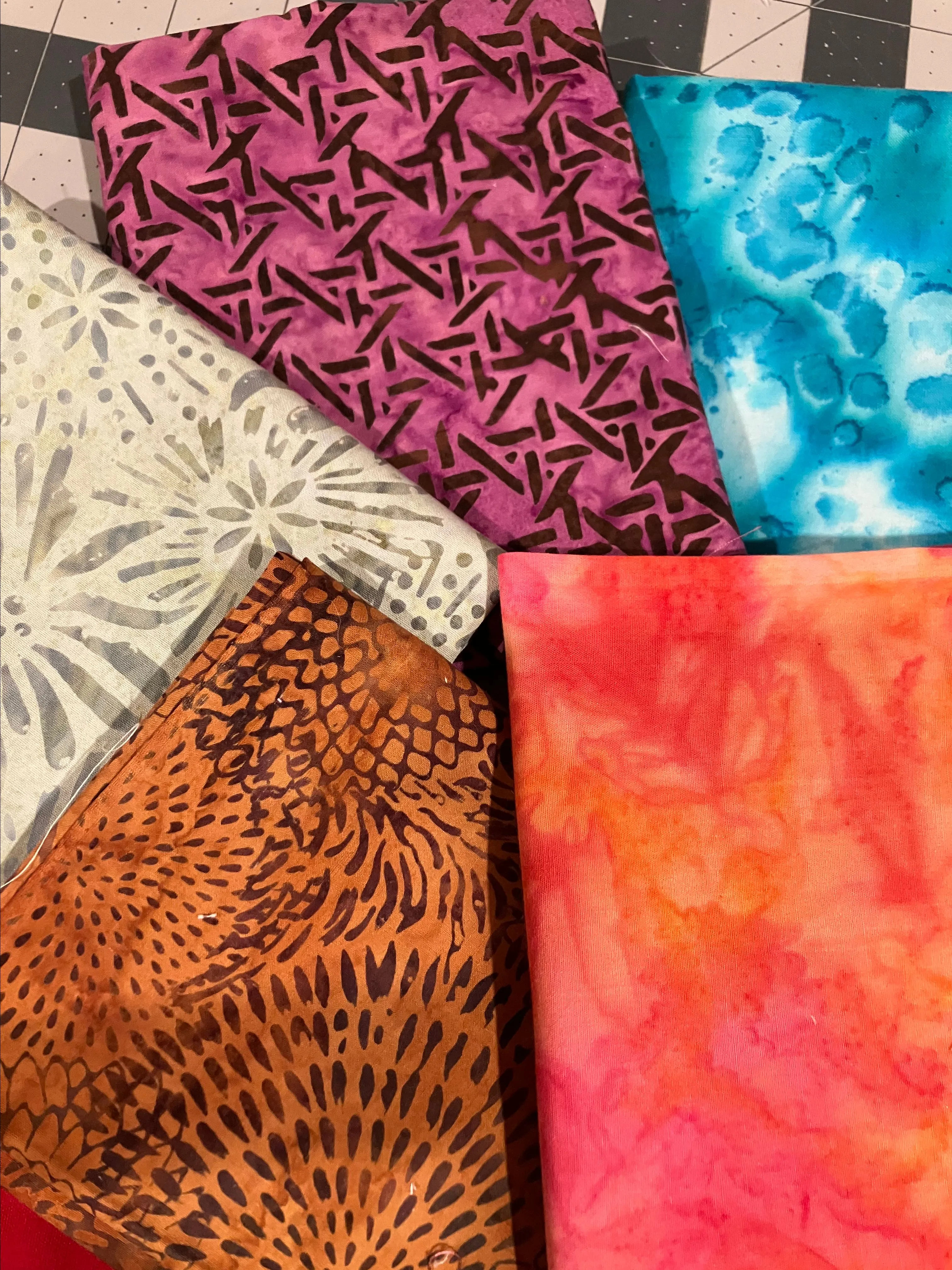 Product image for Batik bundle 5 fat quarters