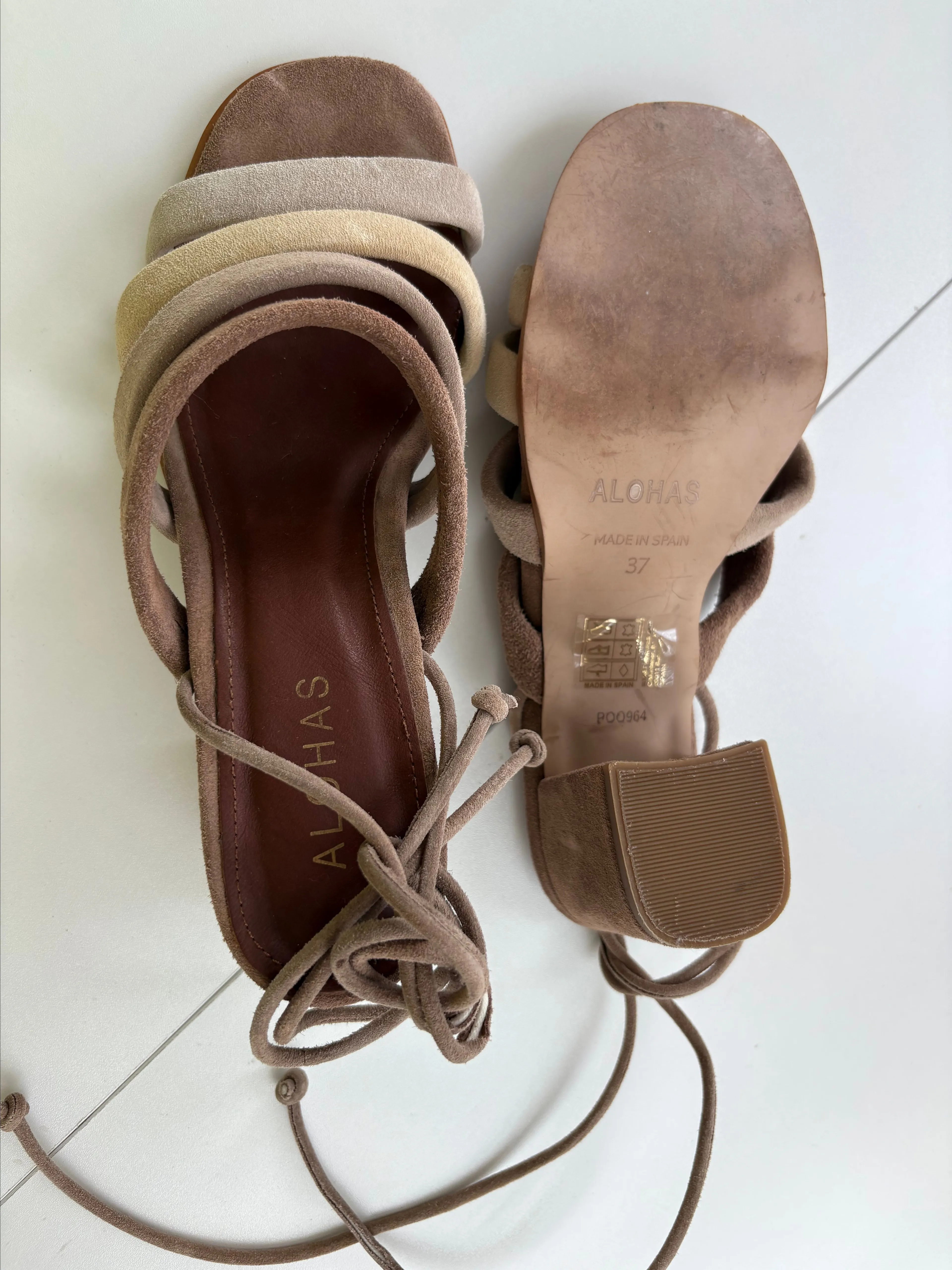 Listing Image Blurred Background