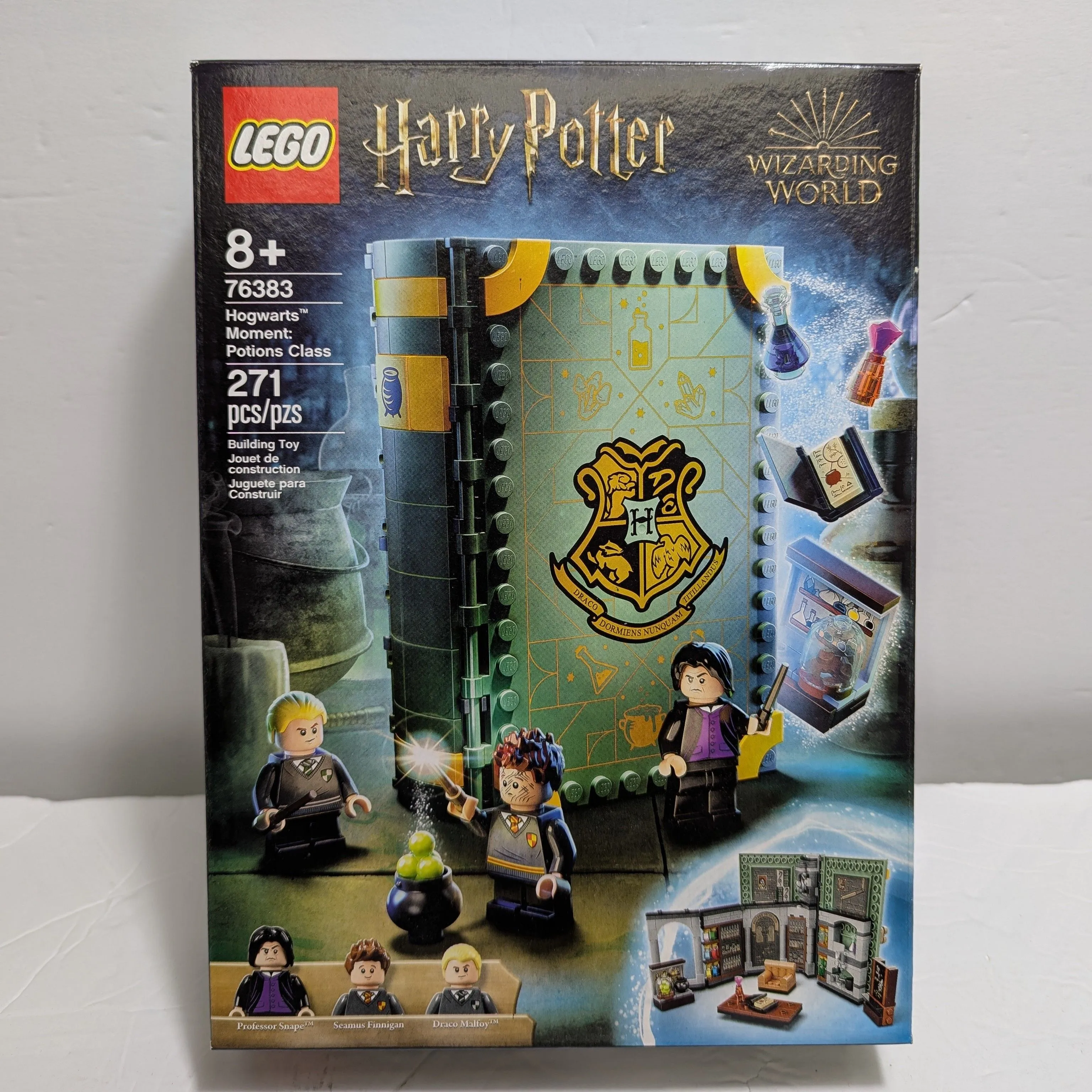 Product image for LEGO Harry Potter 76383 Hogwarts Moment: Potions Class