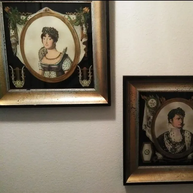 Product image for reverse painted set of pictures