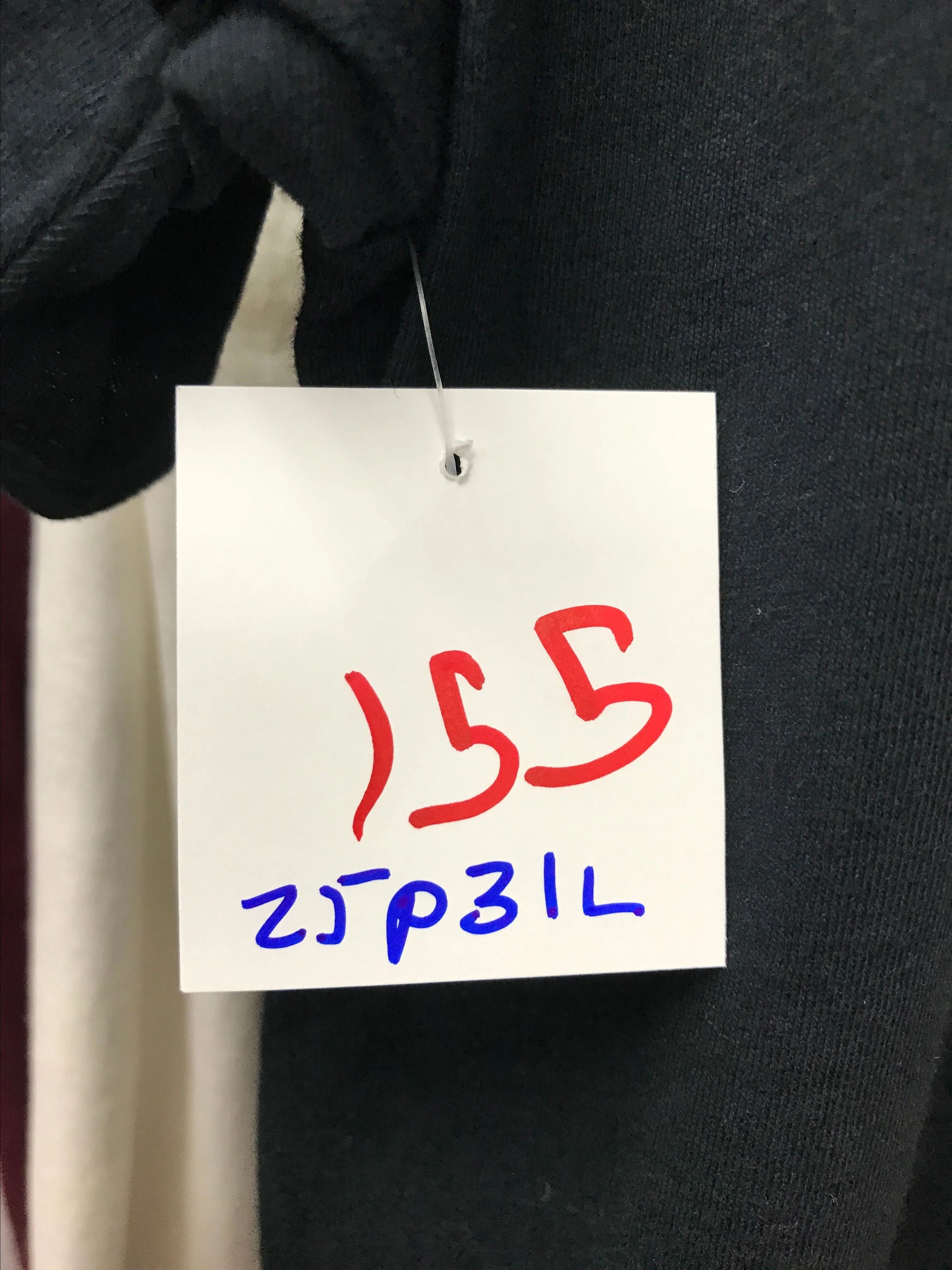 Listing Image Blurred Background
