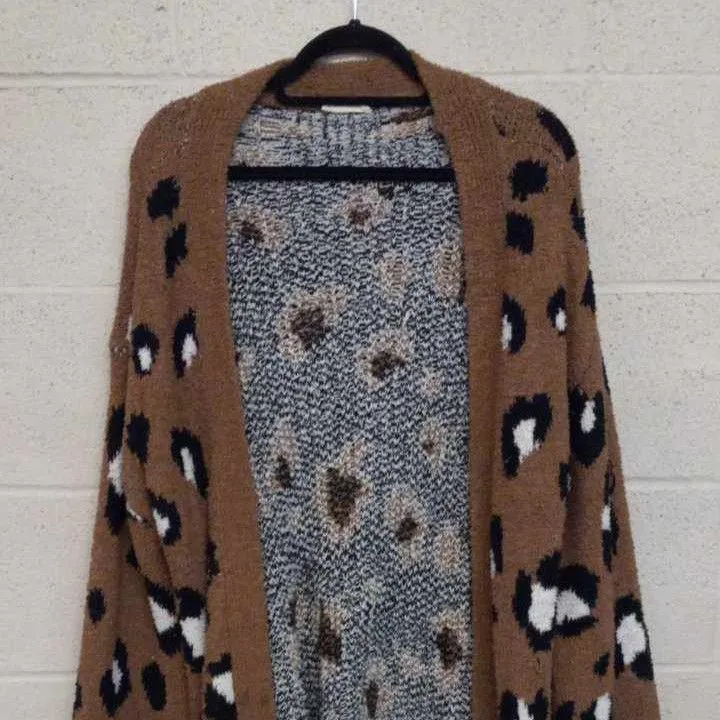 Product image for WOMEN'S LEOPARD PRINT CARDIGAN