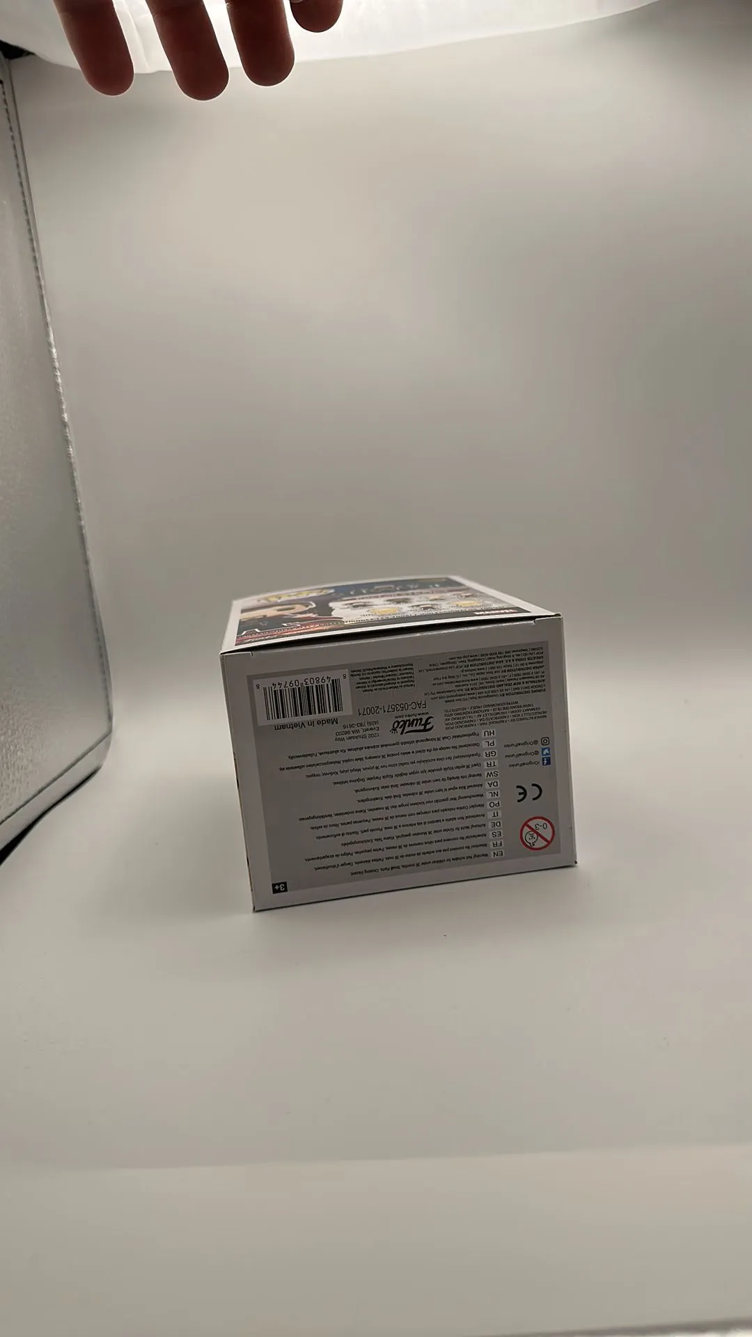 Listing Image Blurred Background