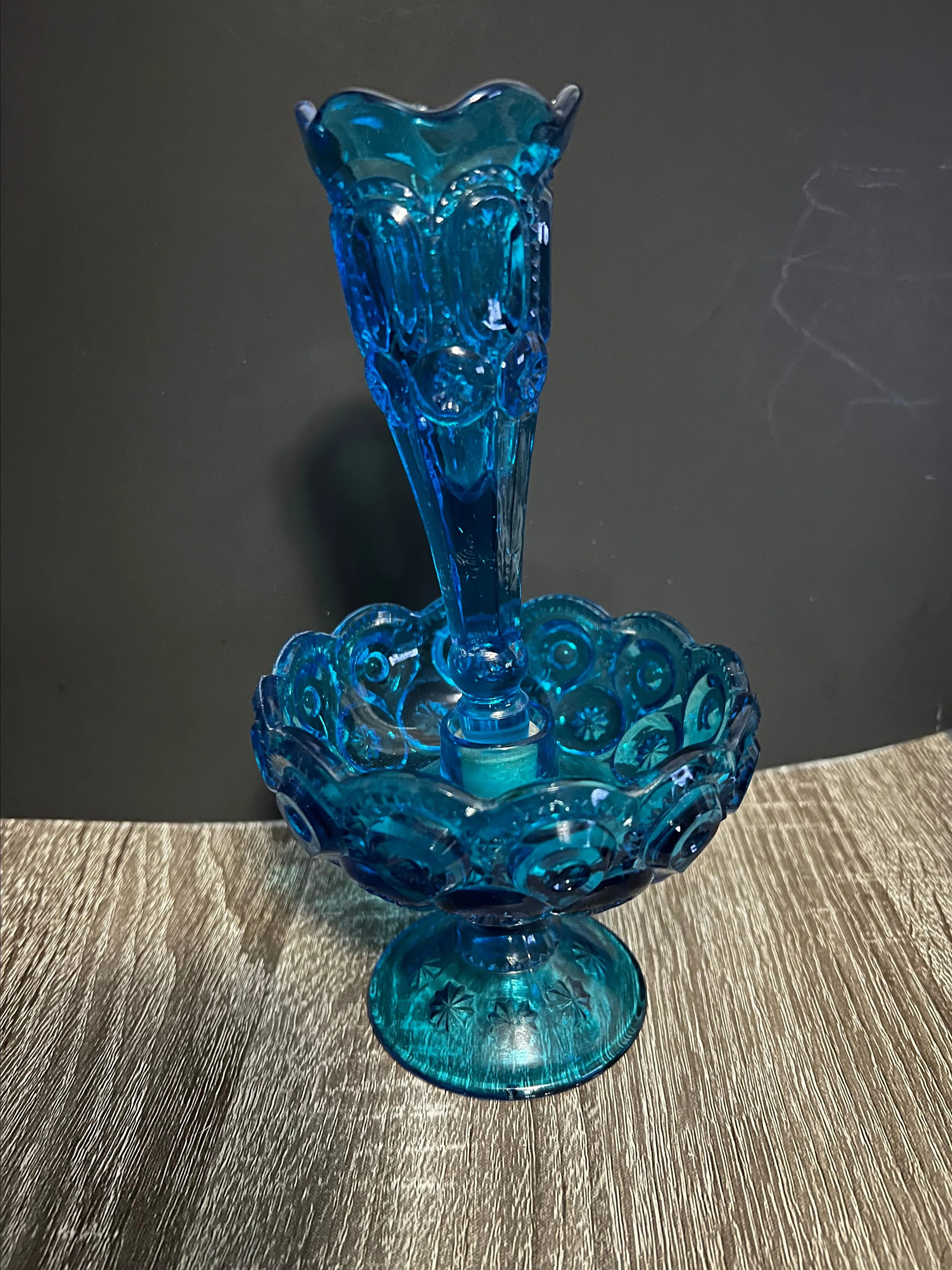 Product image for LE Smith Moon and Stars Epergne- glows