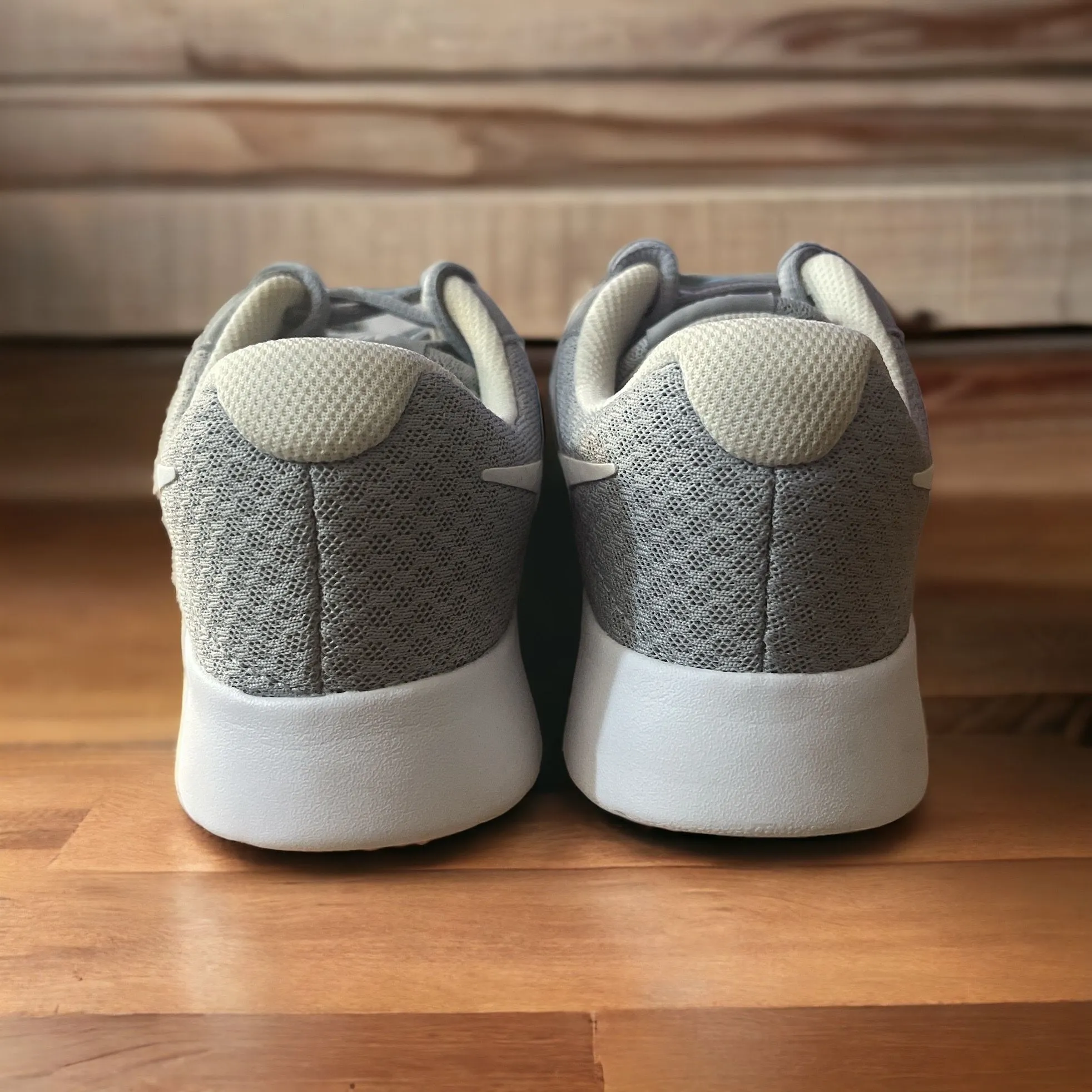 Listing Image Blurred Background