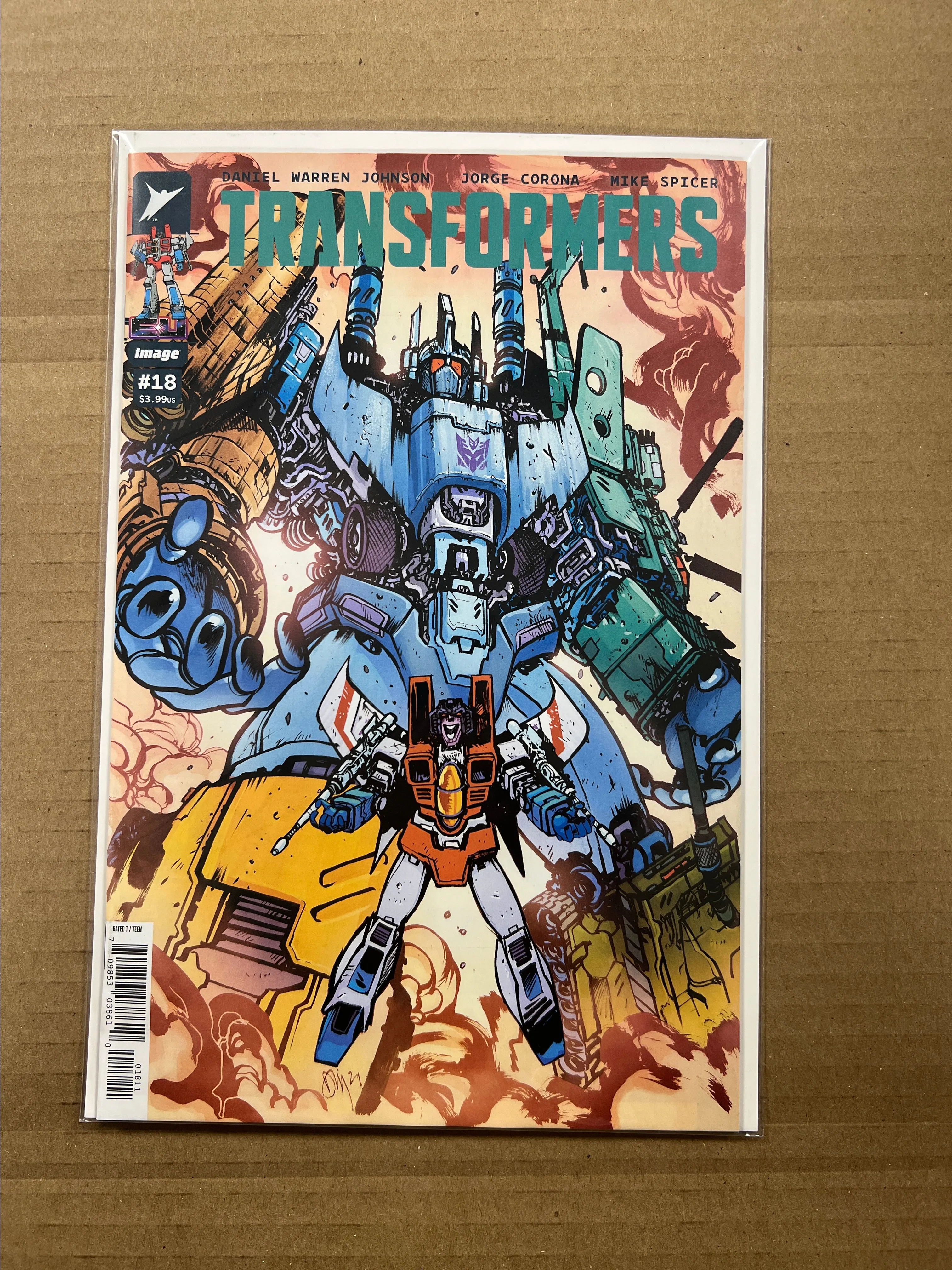 Product image for TRANSFORMERS #18 CVR A DANIEL WARREN JOHNSON
