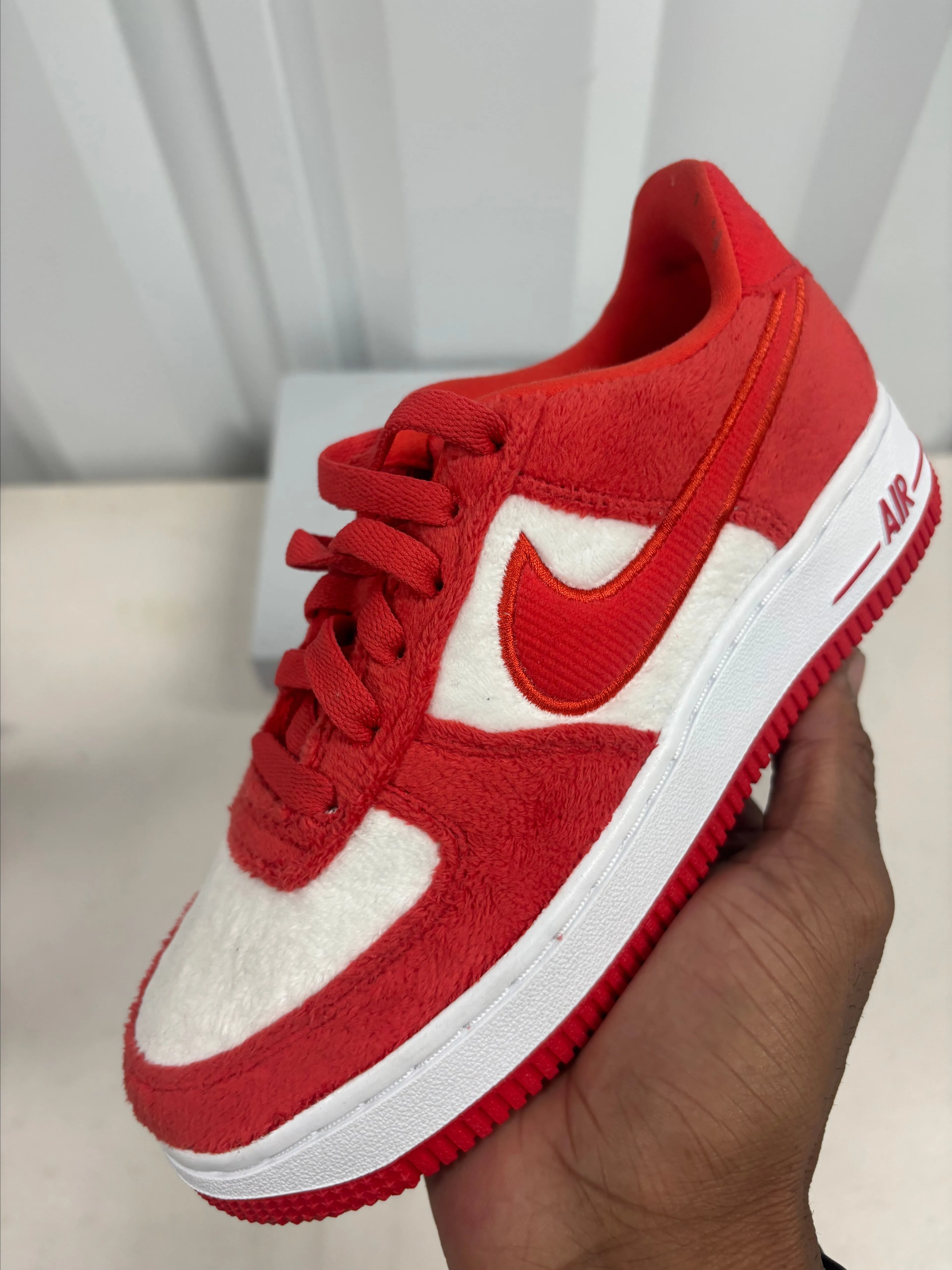Listing Image Blurred Background