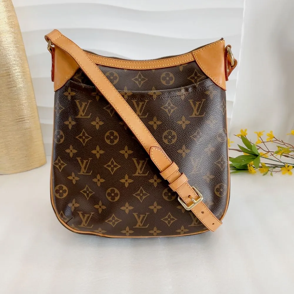 Product image for Pre-owned authentic Louis Vuitton Odeon Pm crossed body/shoulder bag
