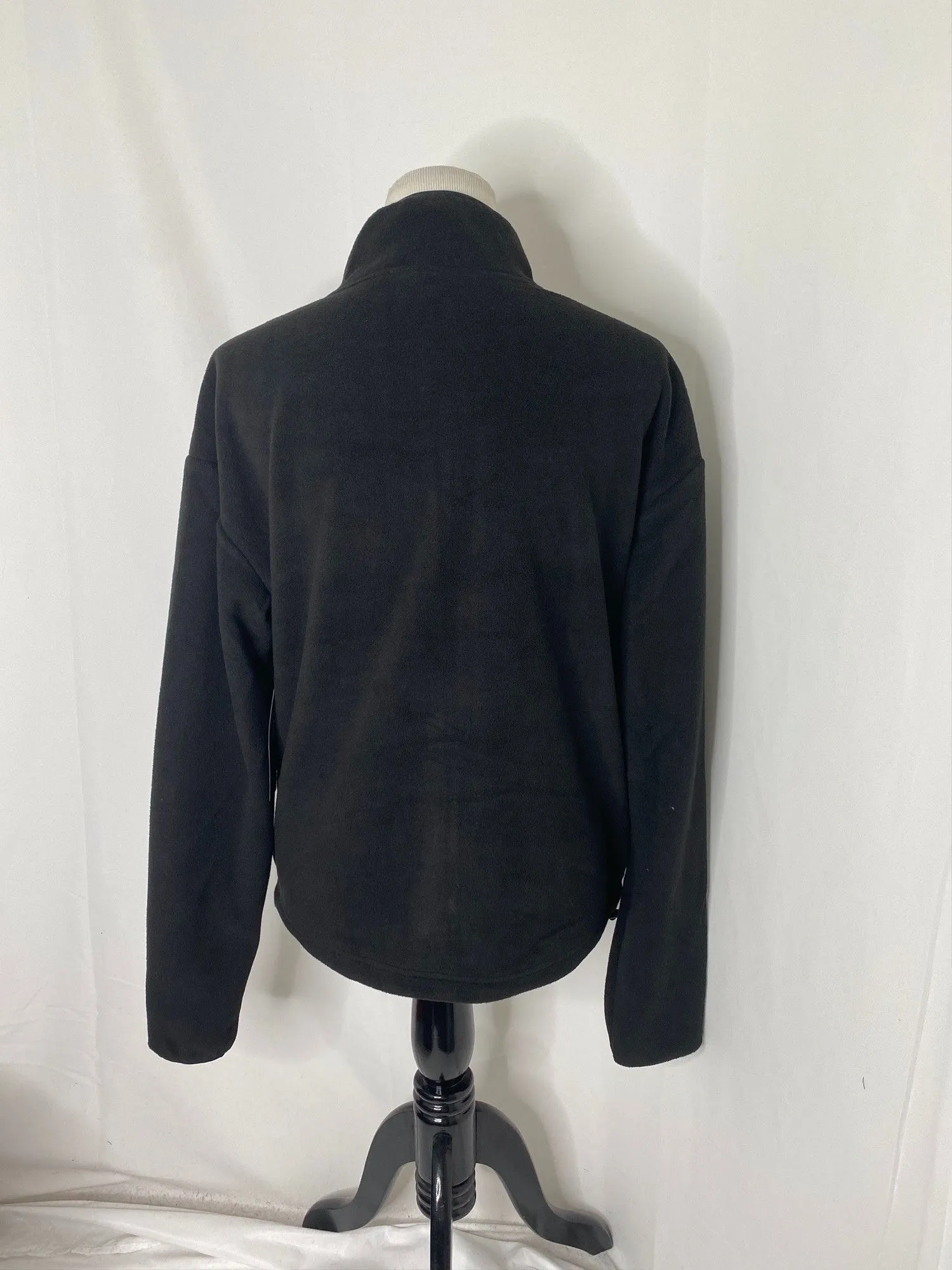 Listing Image Blurred Background