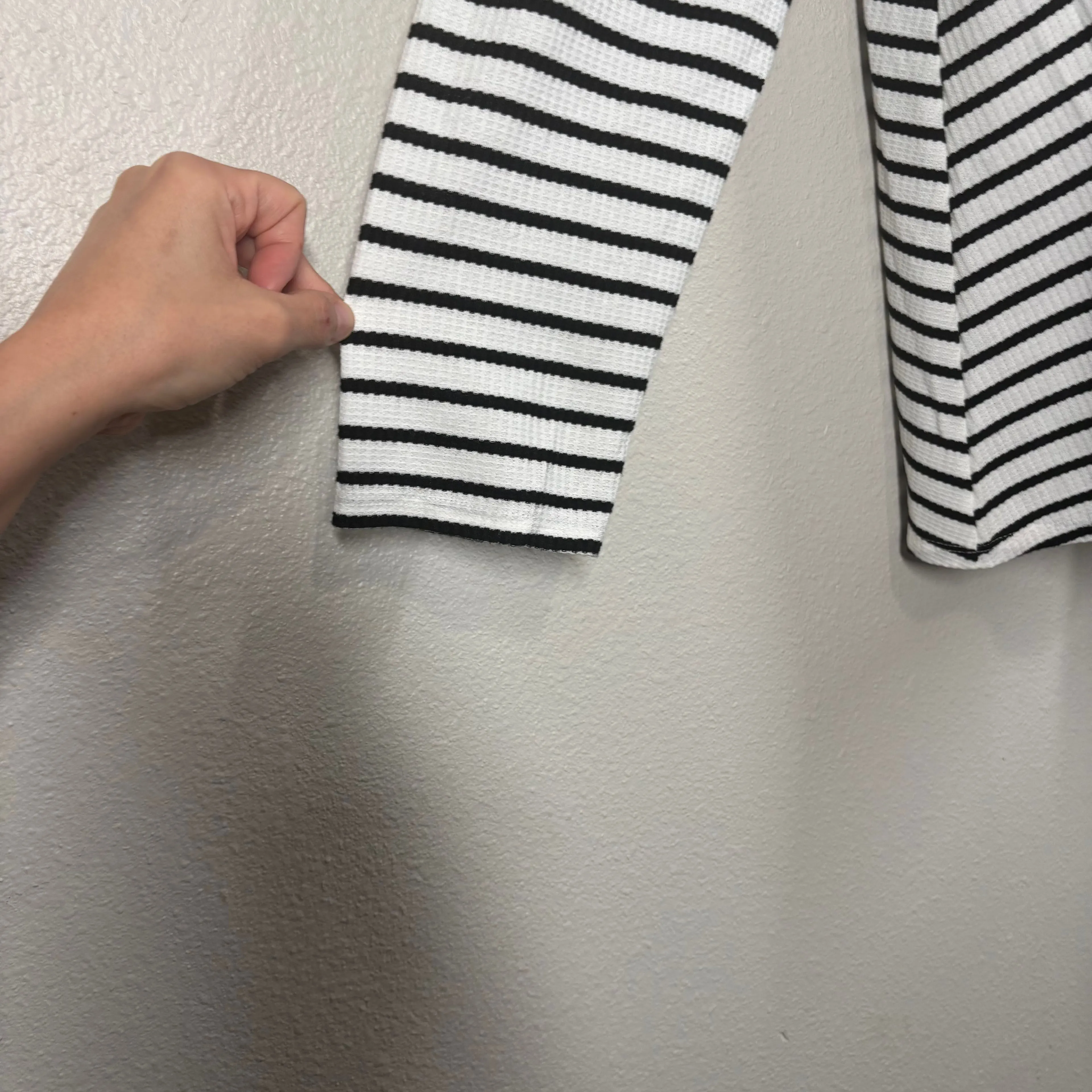 Listing Image Blurred Background