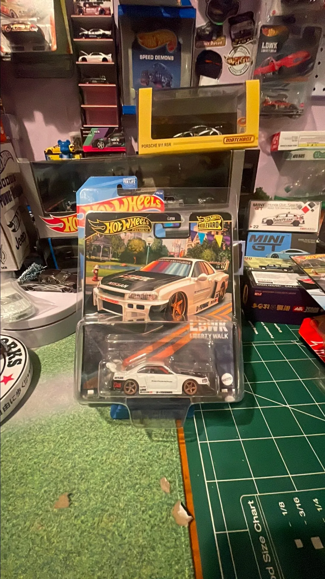 Product image for Hot Wheels Premium Boulevard Nissan Skyline ER34 Super silhouette