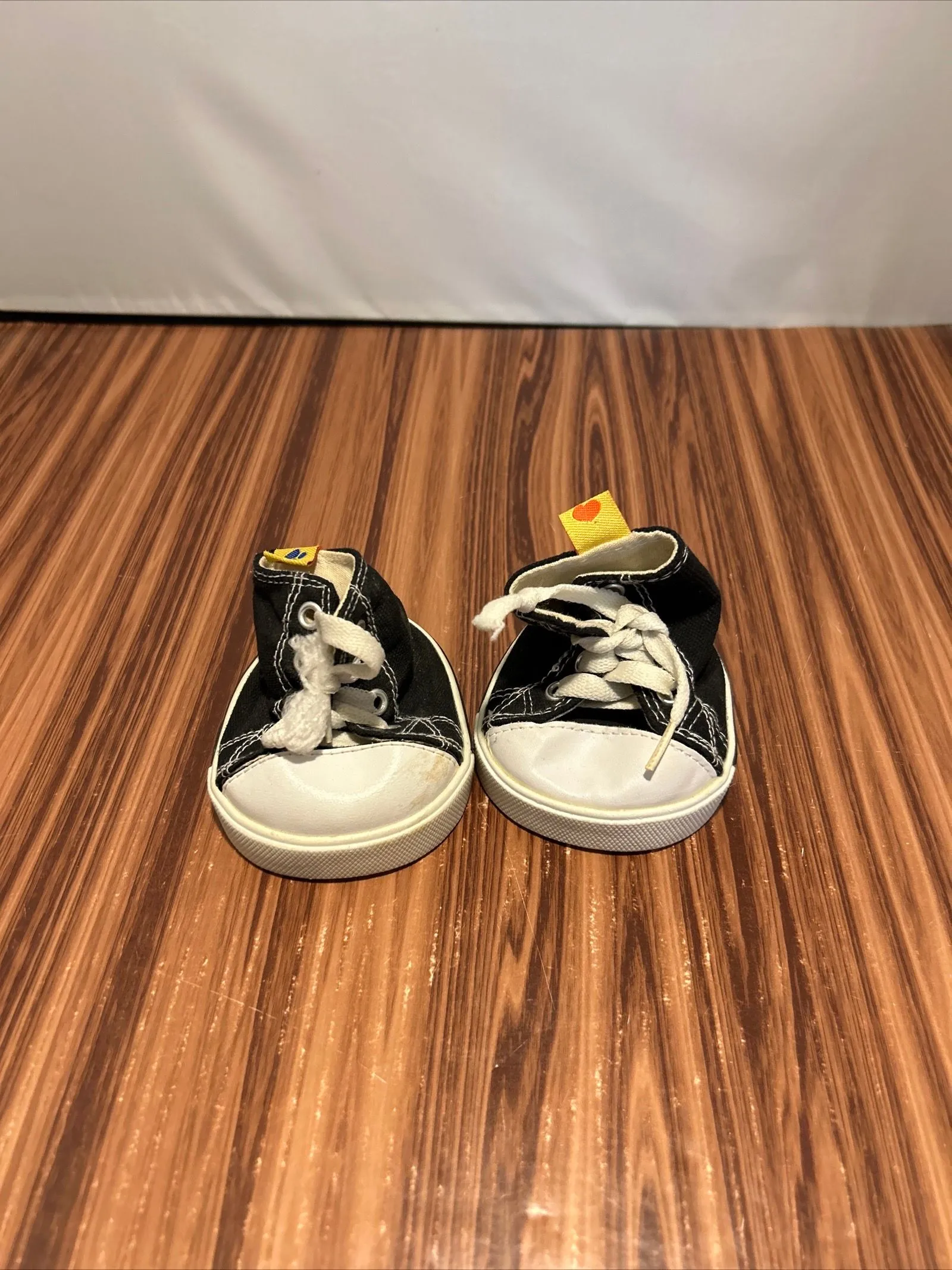 Listing Image Blurred Background