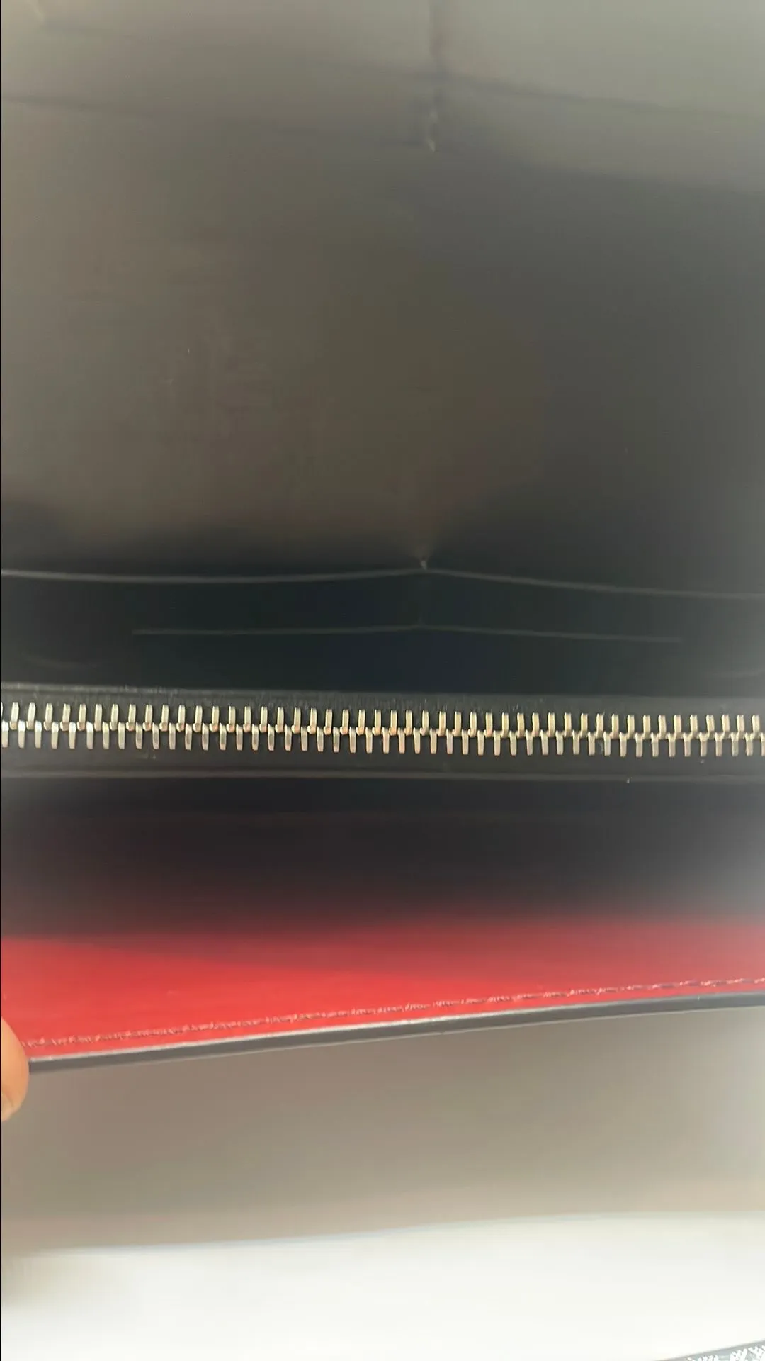 Listing Image Blurred Background
