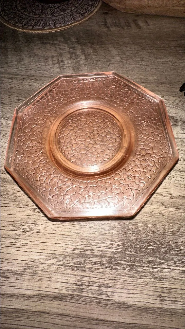 Product image for Vintage L.E. Smith Pink By Cracky Depression Glass Octagonal Plates