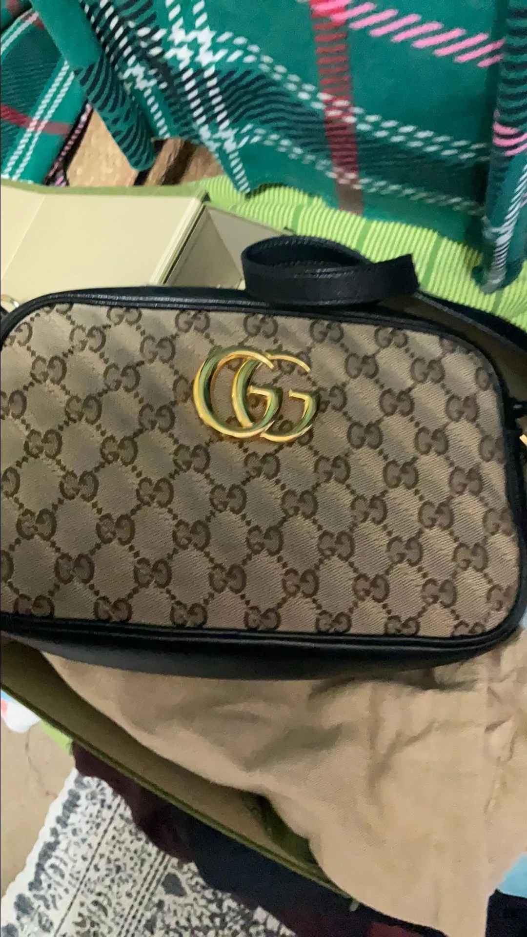 Product image for Gucci crossbody with cc holder
