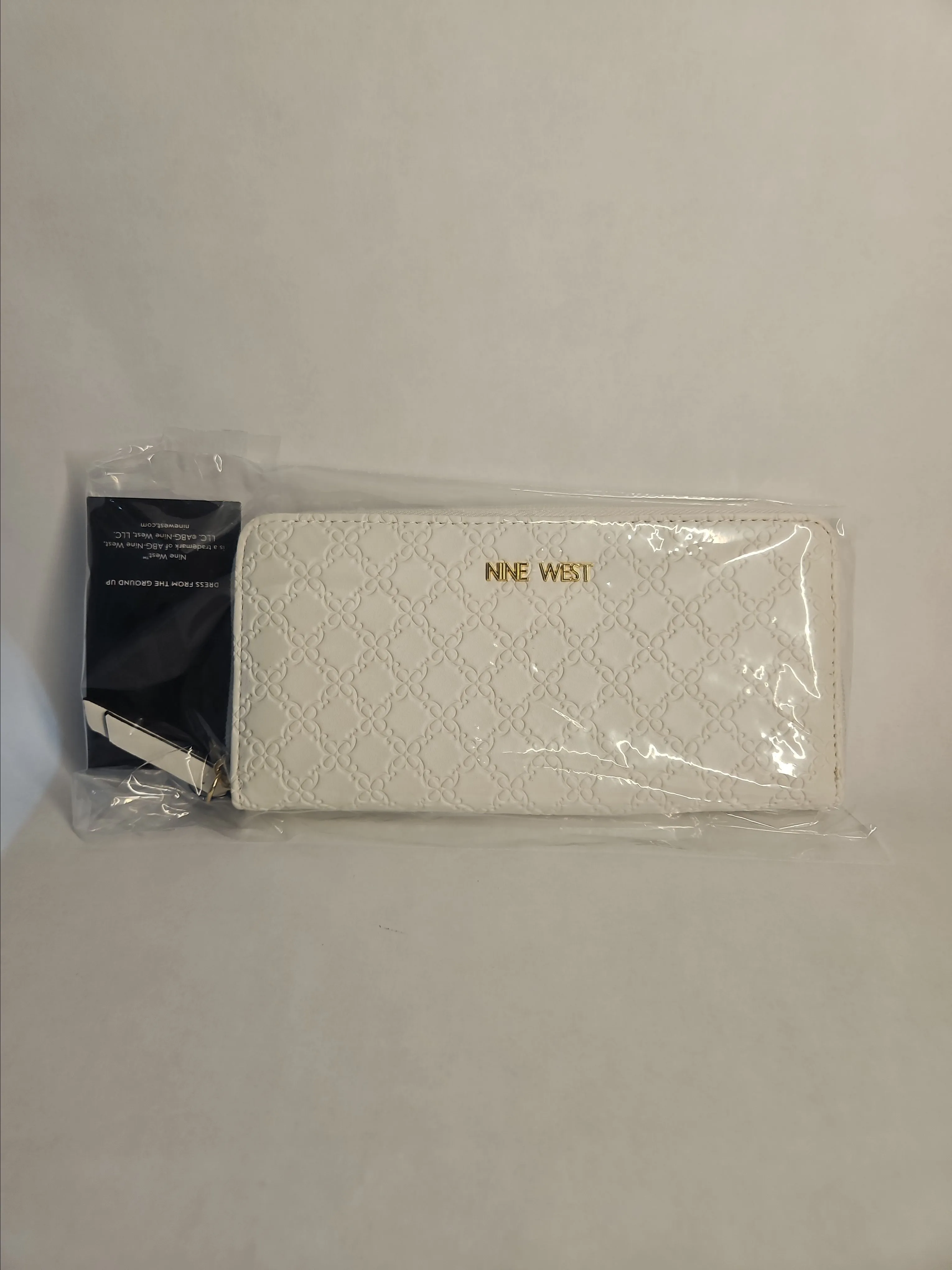 3a28a3cc-c08a-4e0a-802b-eefd82c569a2