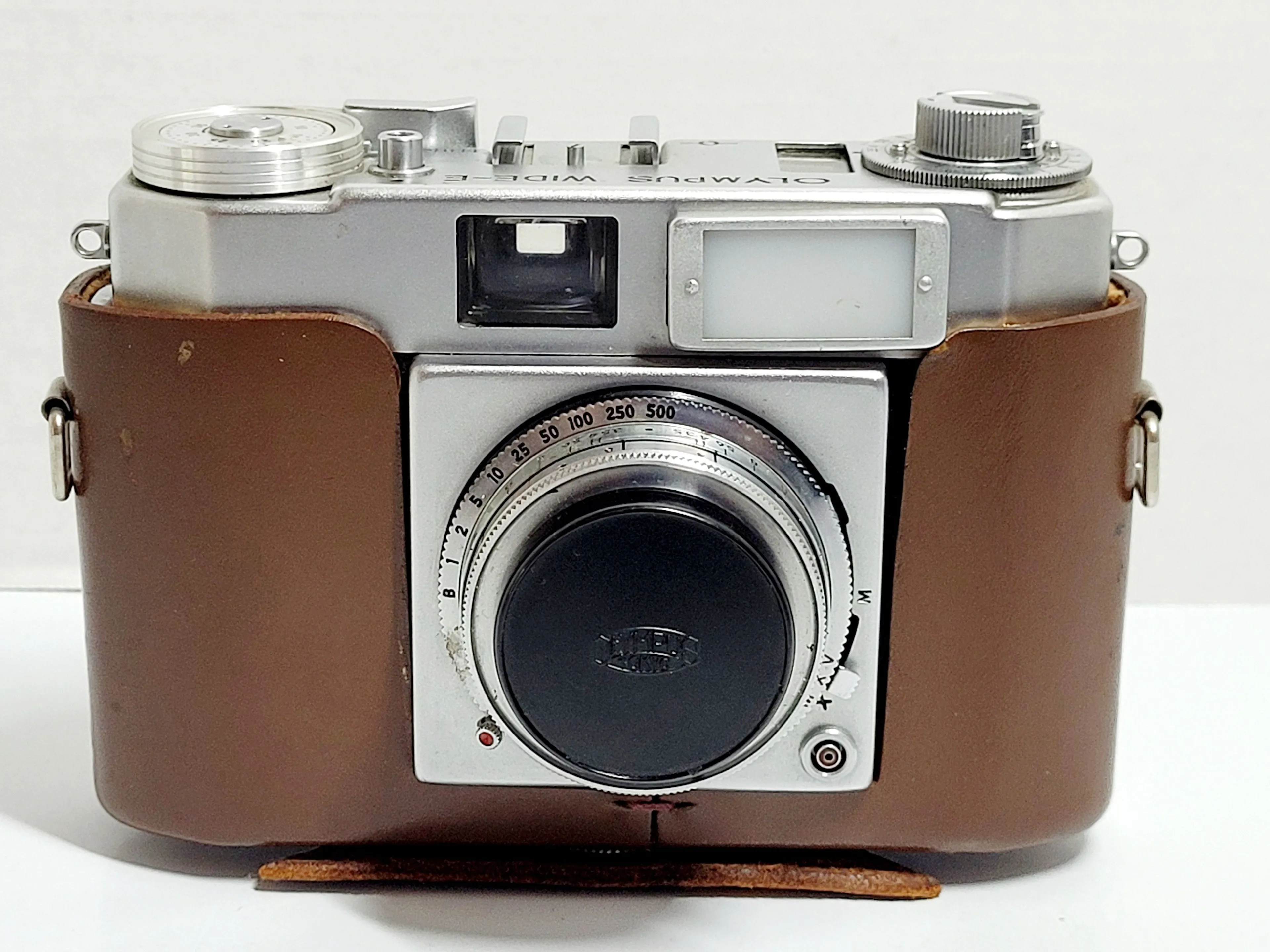 Product image for Vintage 1957 Olympus Wide-E Film 35mm Camera Zuiko-W Lens (Broken Leather Case) UNTESTED FOR PARTS/R