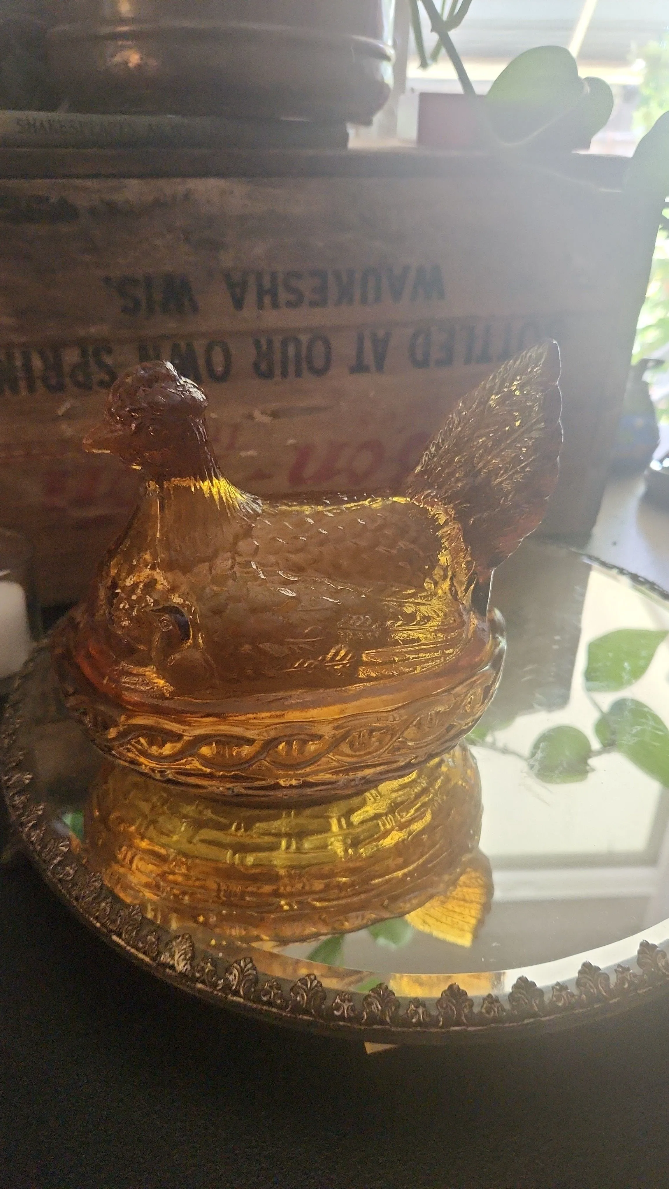 Product image for L E Smith Vintage Amber Hen on Nest