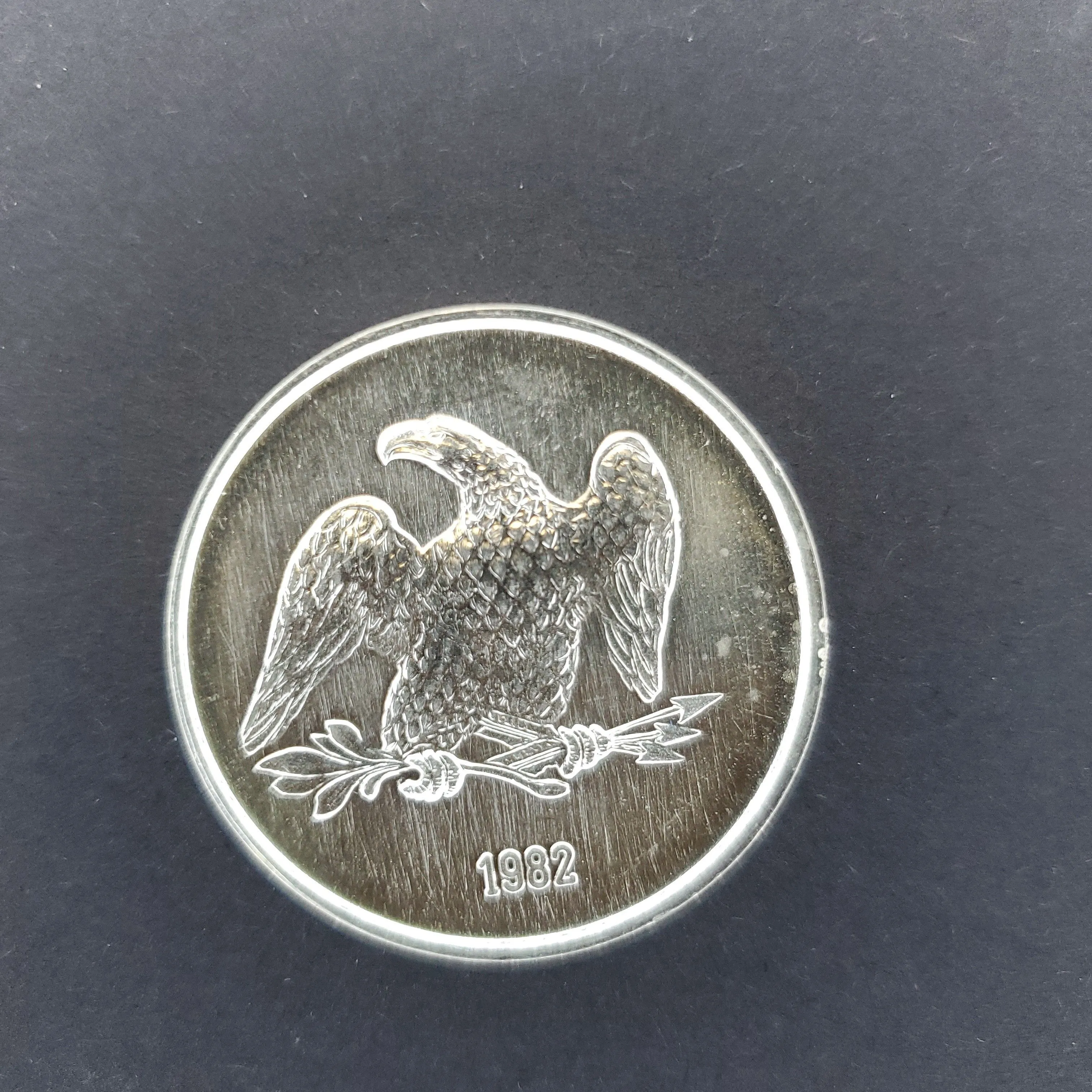 Product image for 1982 NTF 1 oz silver round