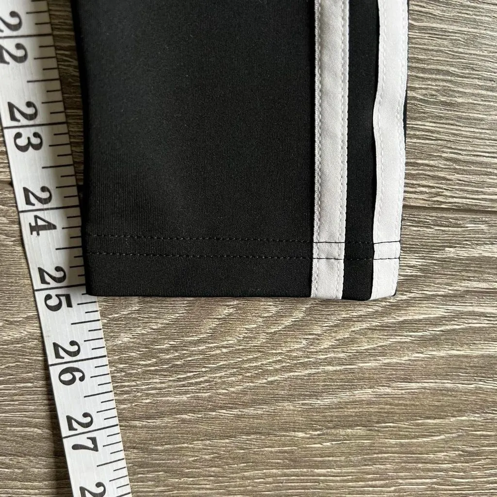 Listing Image Blurred Background