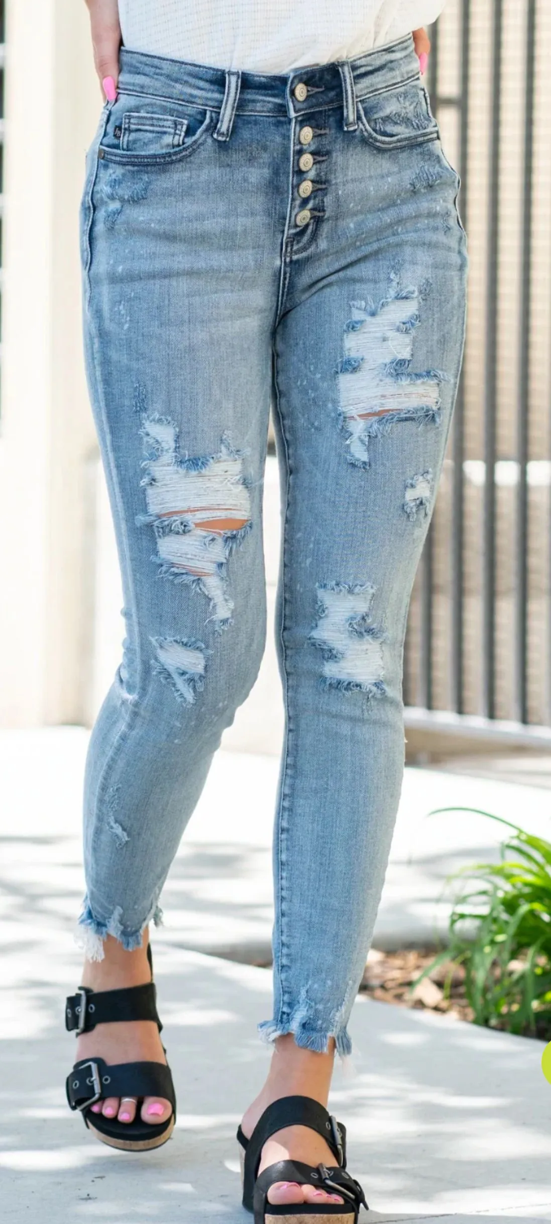 Product image for G. (3/26) NWT JUDY BLUE HW BUTTON FLY BEACH SKINNY JEAN