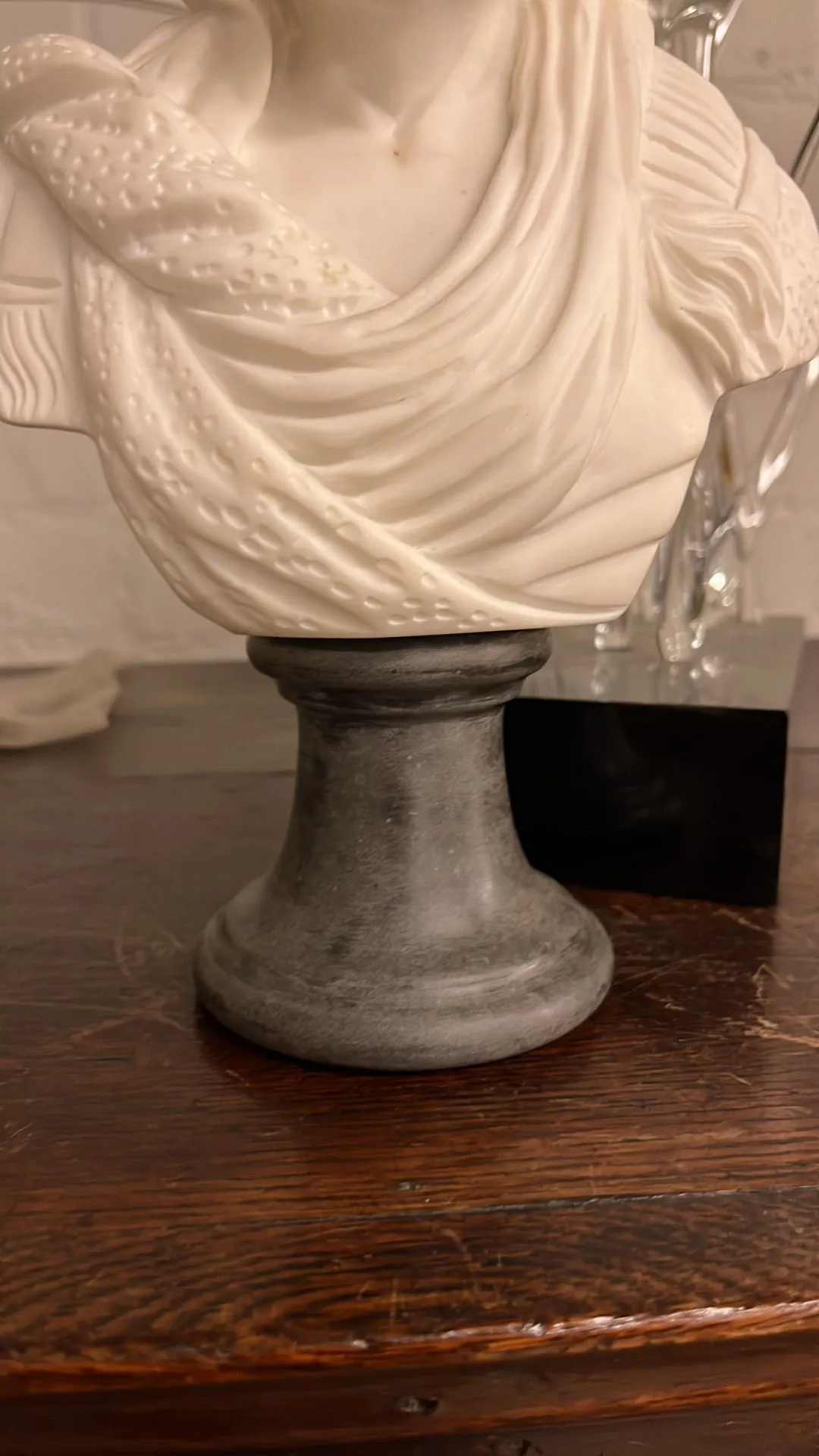 Listing Image Blurred Background
