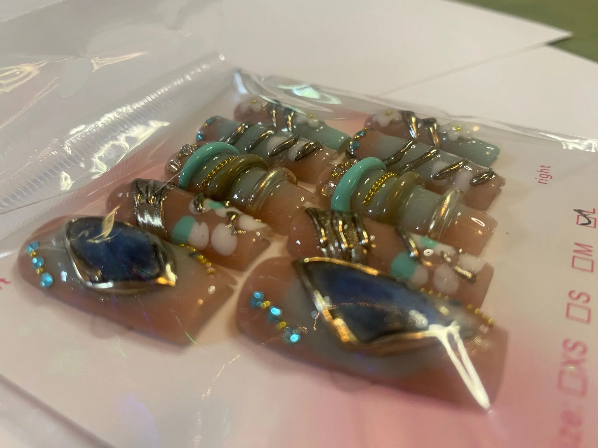 3bfaa7a6-cbff-4087-be24-10cec40ab00f
