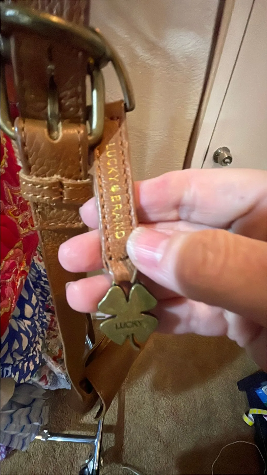 Listing Image Blurred Background