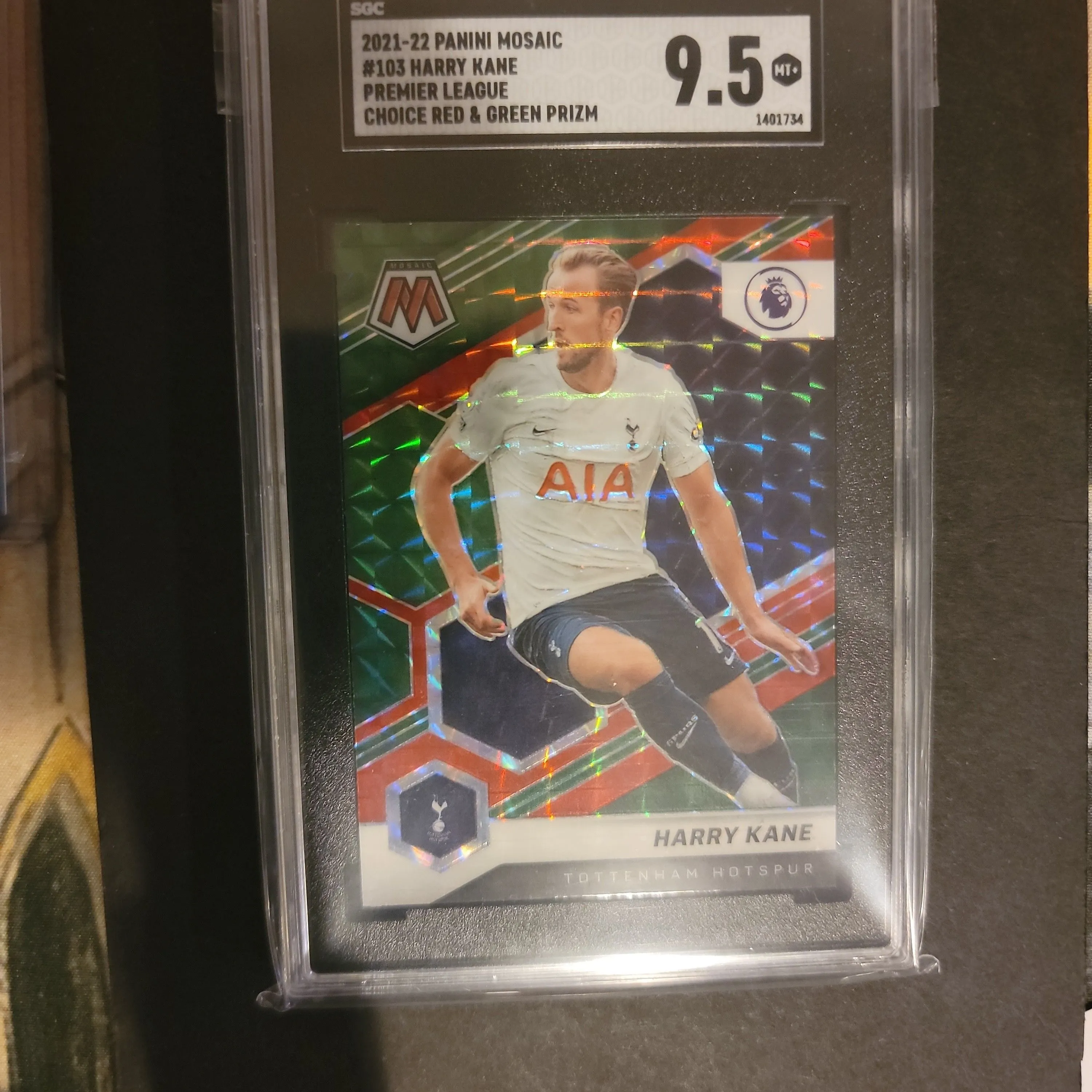 Product image for 2021-22 Panini Mosaic Premier League Harry Kane SGC Choice Red & Green Prizm 9.5